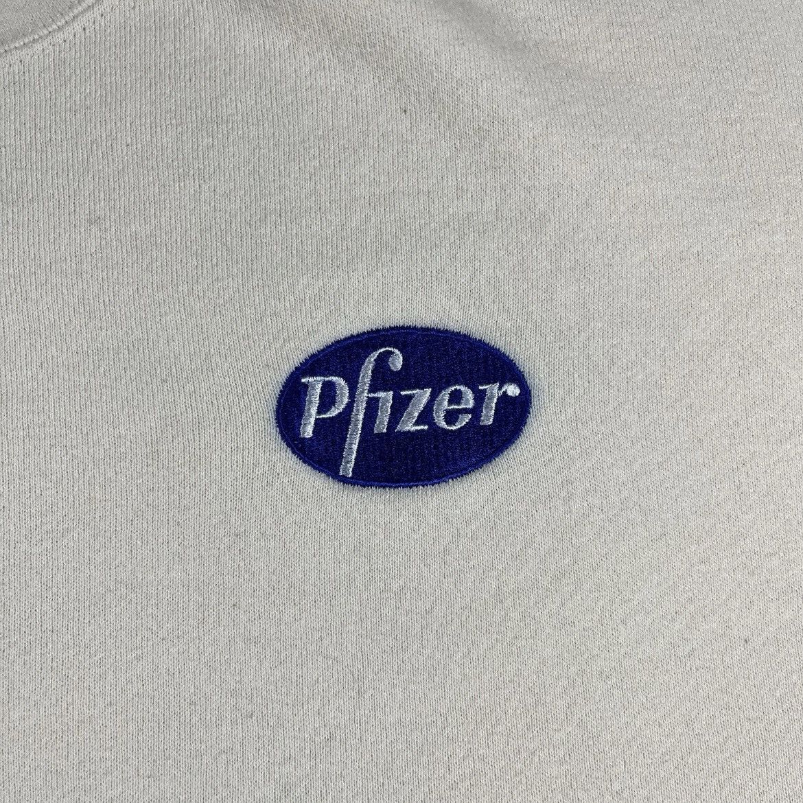 Vintage PFIZER Sweatshirt XL Vintage Crewneck Pharmaceutical Promo Size US XL / EU 56 / 4 - 5 Thumbnail
