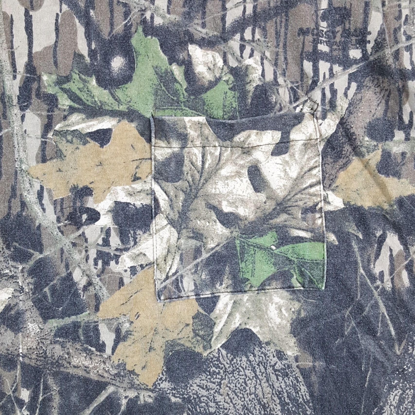 Vintage VINTAGE Liberty Camo T-Shirt Men’s Size M Short Sleeve Cotton Outdoor Grunge 90s Skater Hunting Size US M / EU 48-50 / 2 - 4 Thumbnail