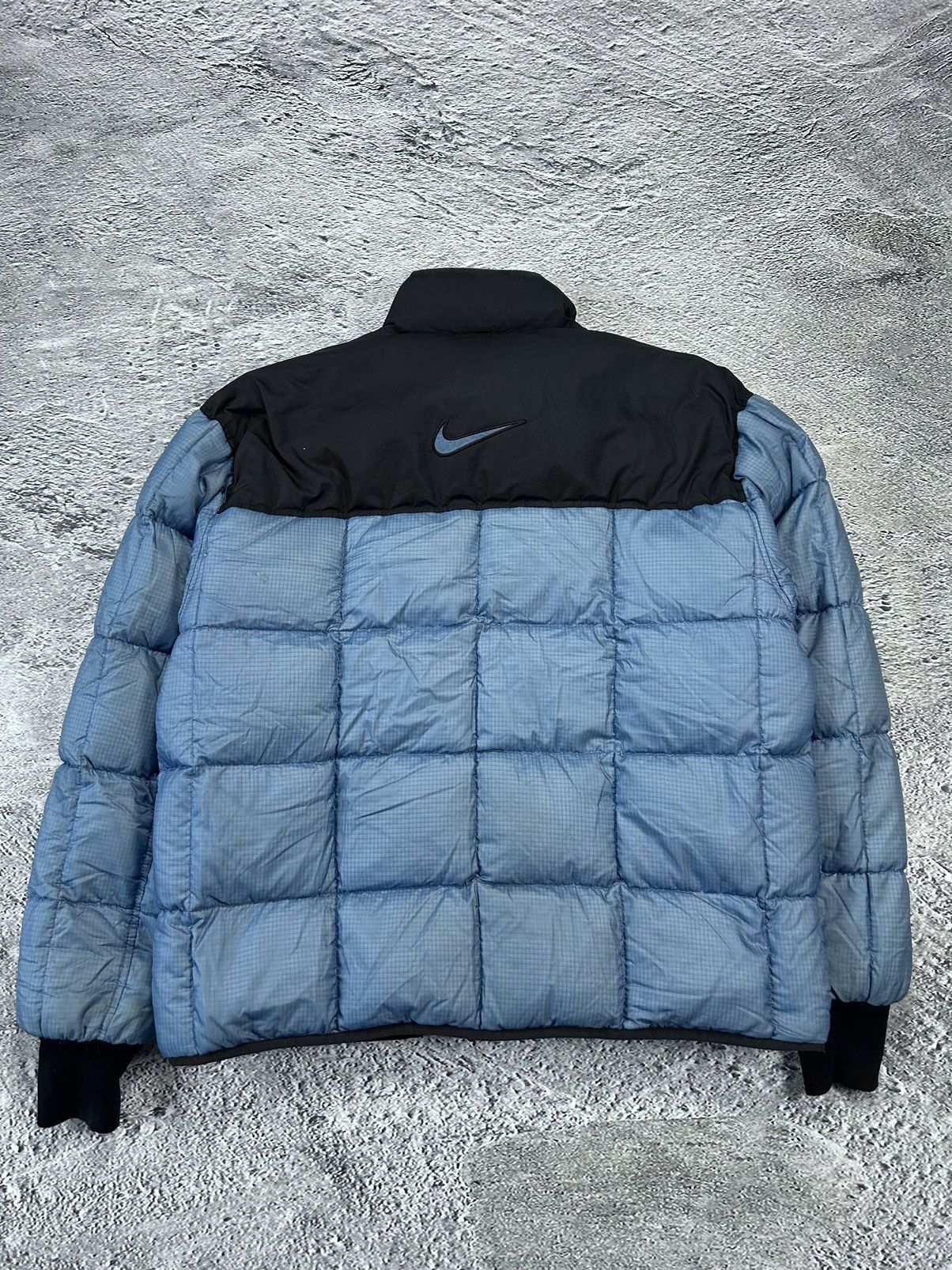Nike Nike puffer jacket big logo baby blue vintage 90s black Size US M / EU 48-50 / 2 - 9 Thumbnail