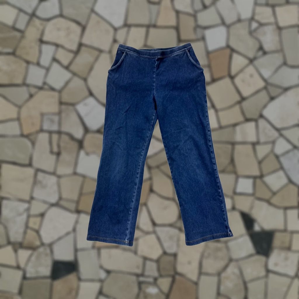 Vintage L.L.Bean Jeans Women Regular Medium Blue Denim Straight Pants M size 96% Cotton 4% Spandex Elastic Waistband Pre-Owned Like New Size 32" / US 10 / IT 46 - 1 Thumbnail