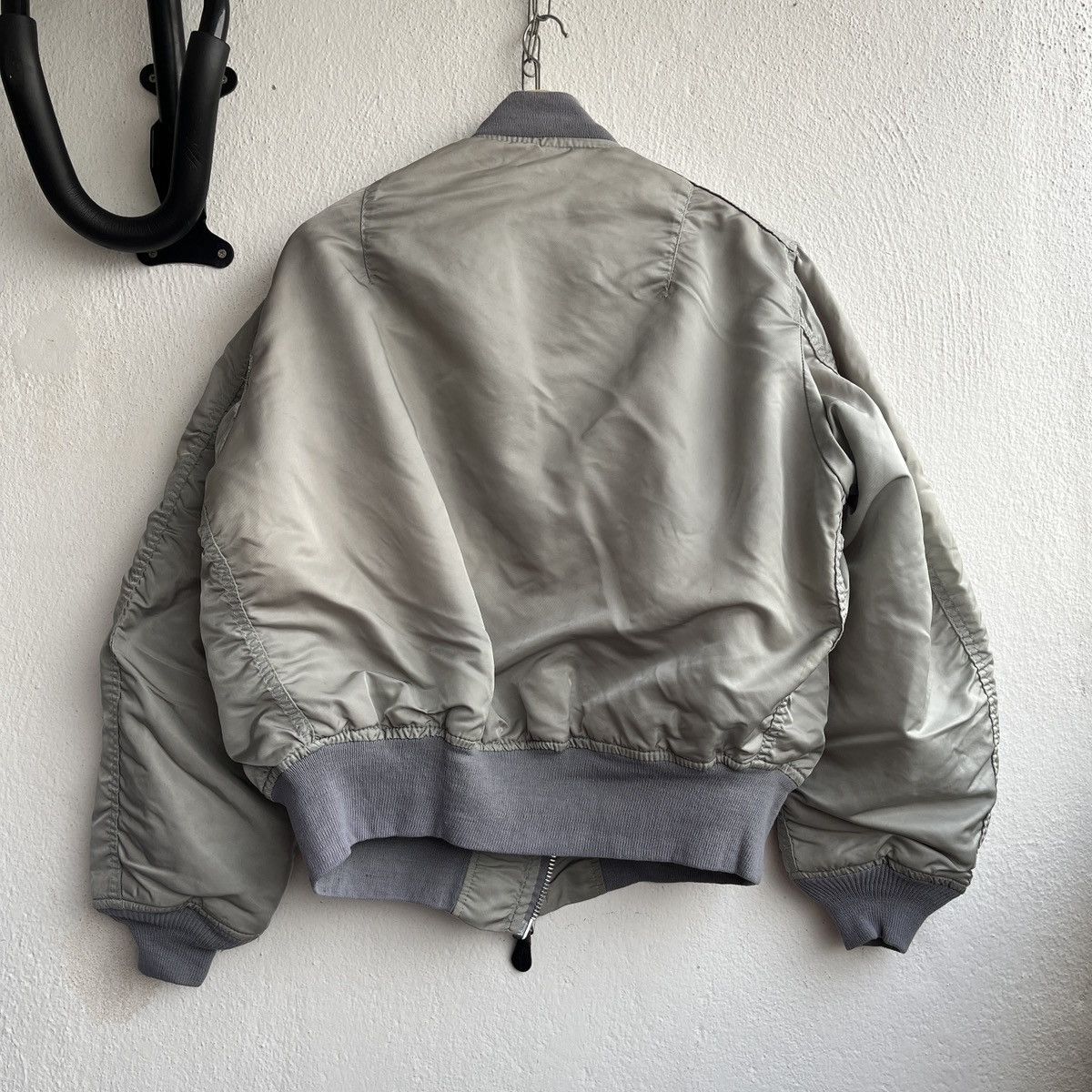 Alpha Industries VINTAGE ALPHA INDUSTRIES AVIREX MA-1 BOMBER FLIGHT JACKET Size US L / EU 52-54 / 3 - 2 Thumbnail