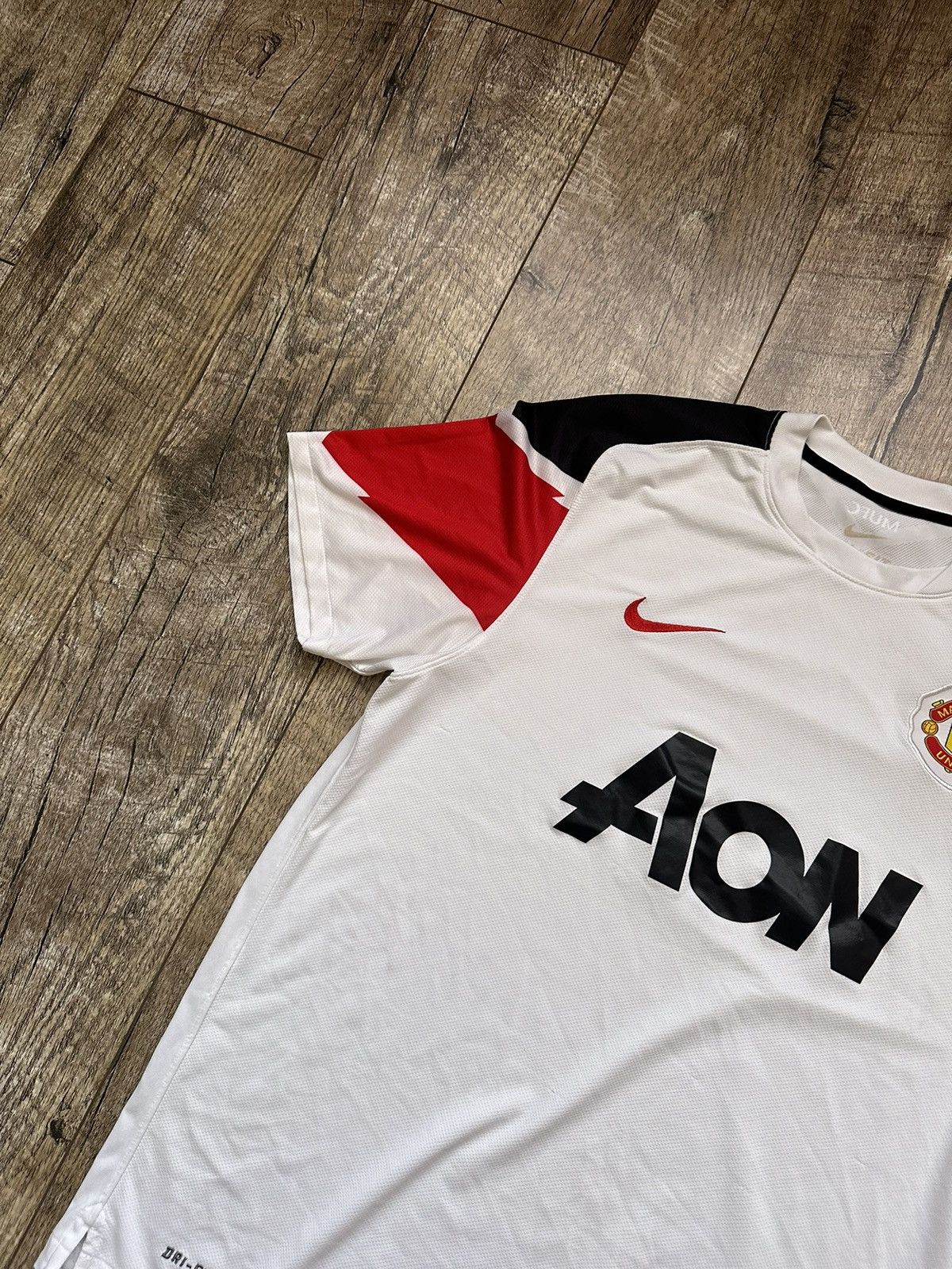 Nike 2010/11 Nike Manchester United FC Away Soccer Jersey Size US L / EU 52-54 / 3 - 3 Thumbnail