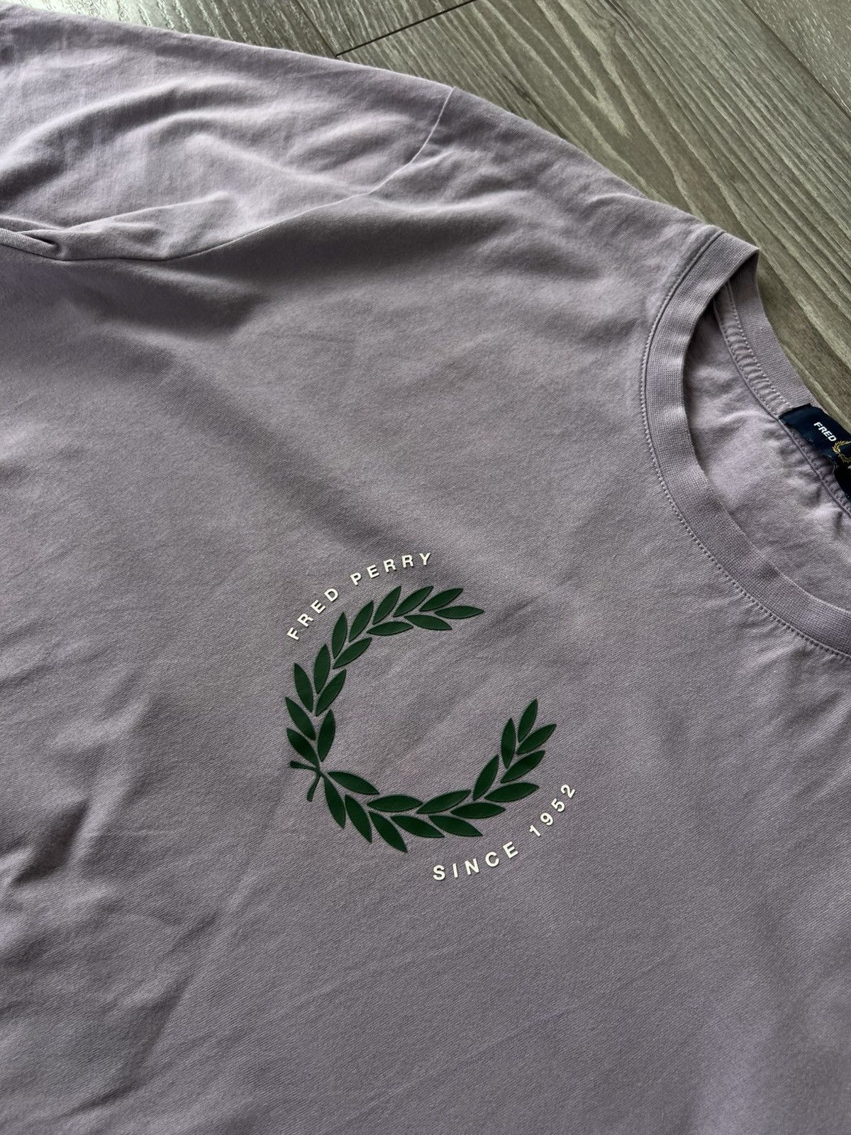 Fred Perry Rare Central Logo Fred Perry Casual Lilian Tee Size US XL / EU 56 / 4 - 15 Thumbnail