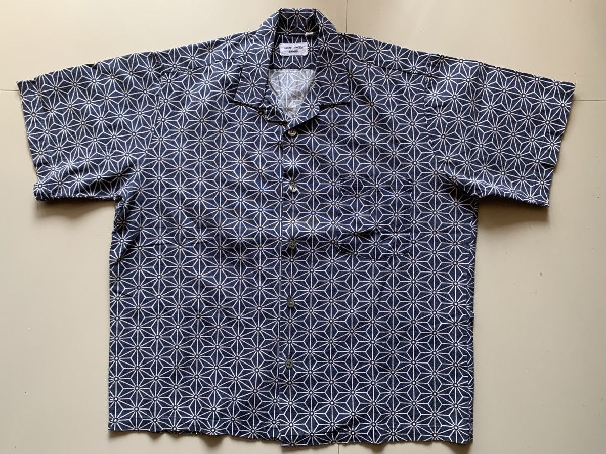 “Tokyo Geometry” Boxy Shirt – Modern Pattern Relaxed Fit