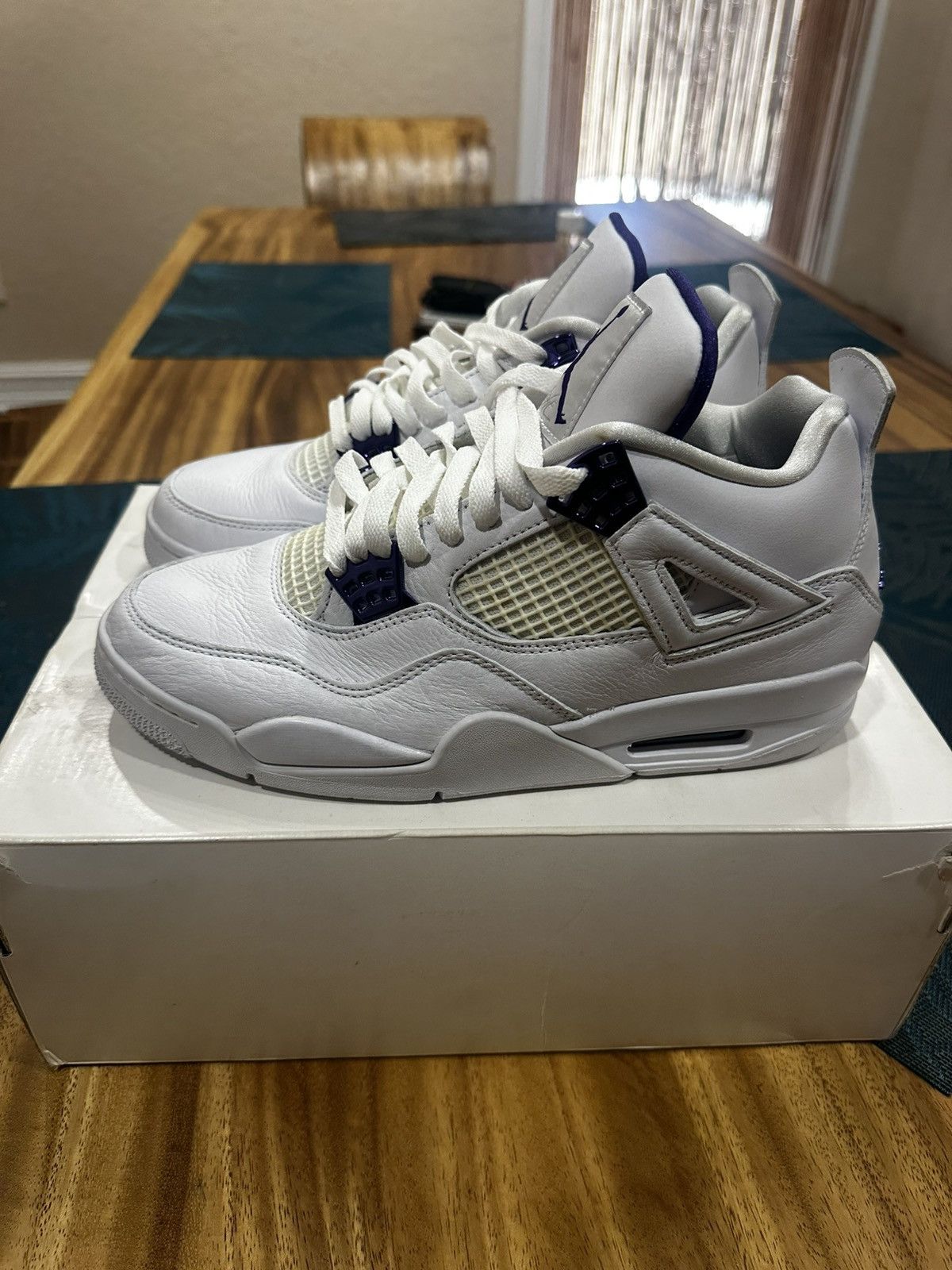 Jordan Brand Jordan 4 Metallic Purple Size 9.5 Size US 9.5 / EU 42-43 - 2 Thumbnail