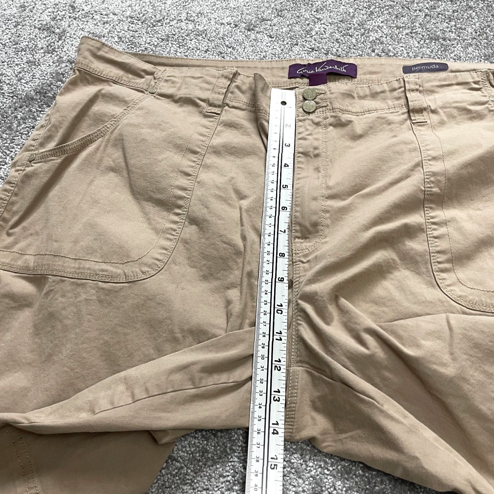 Gloria Vanderbilt Gloria Vanderbilt Bermuda Shorts Womens Plus 24W Brown Khaki Average Cotton 11" Shorts Slim? Size 42" / US 20 - 4 Thumbnail