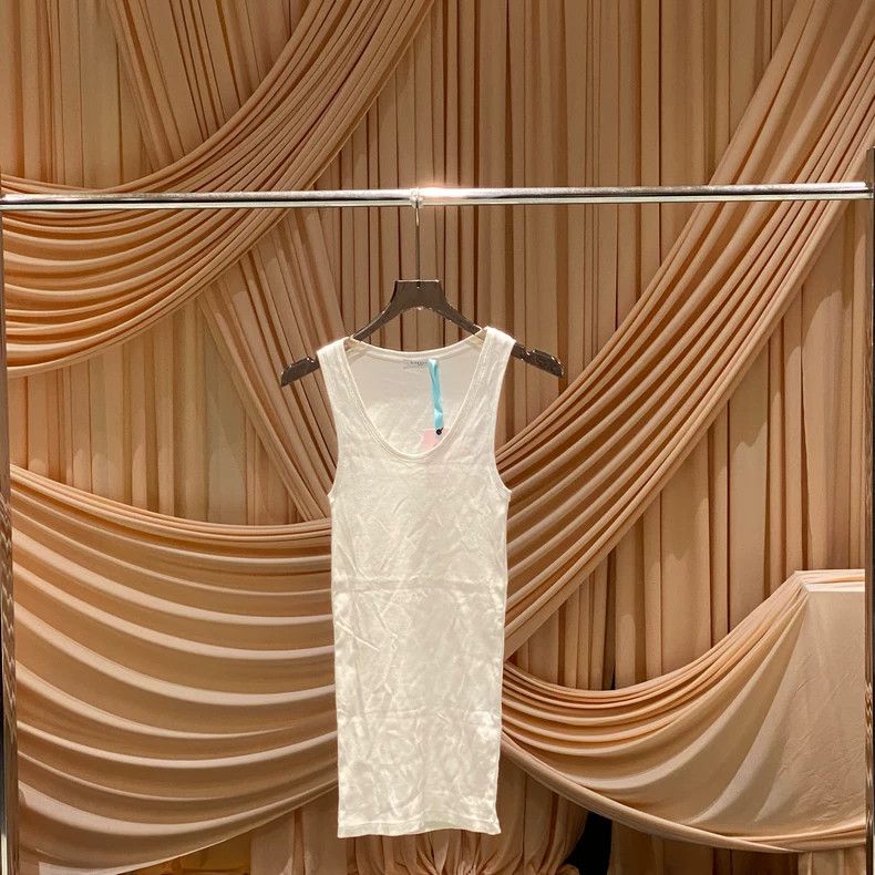 Givenchy Givenchy White Sleeveless Vest / Size M / JM36 Size US M / EU 48-50 / 2 - 1 Thumbnail
