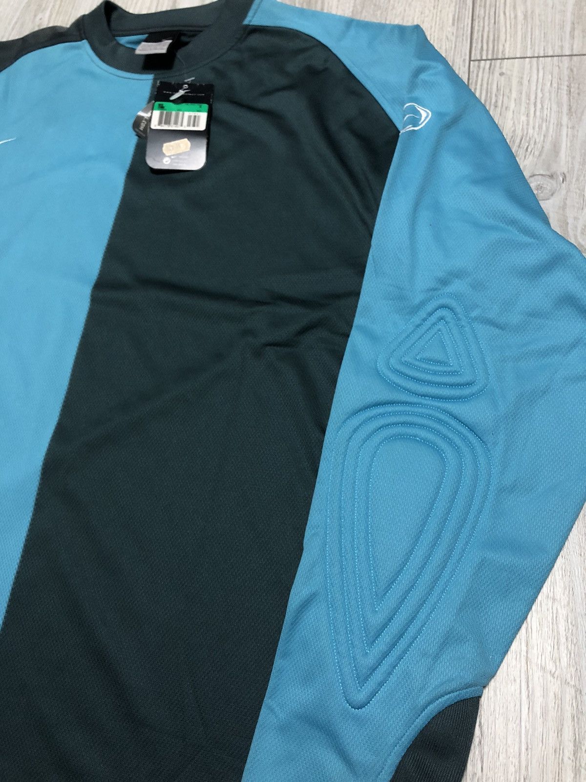 Vintage New Rare 90s Nike Small Logo Goalkeeper Soccer Jersey Shirt Size US XL / EU 56 / 4 - 2 Thumbnail