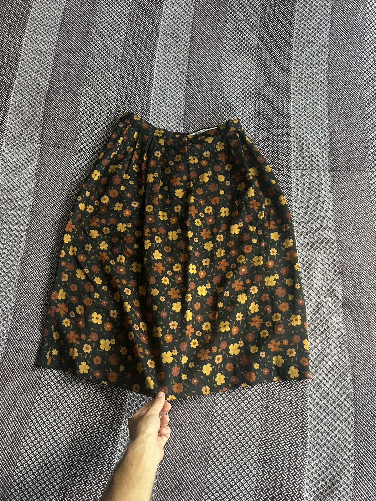 Celine Vintage Celine Midi Skirt Women Luxury Style Size 44 Rare Size 30" / US 8 / IT 44 - 8 Thumbnail