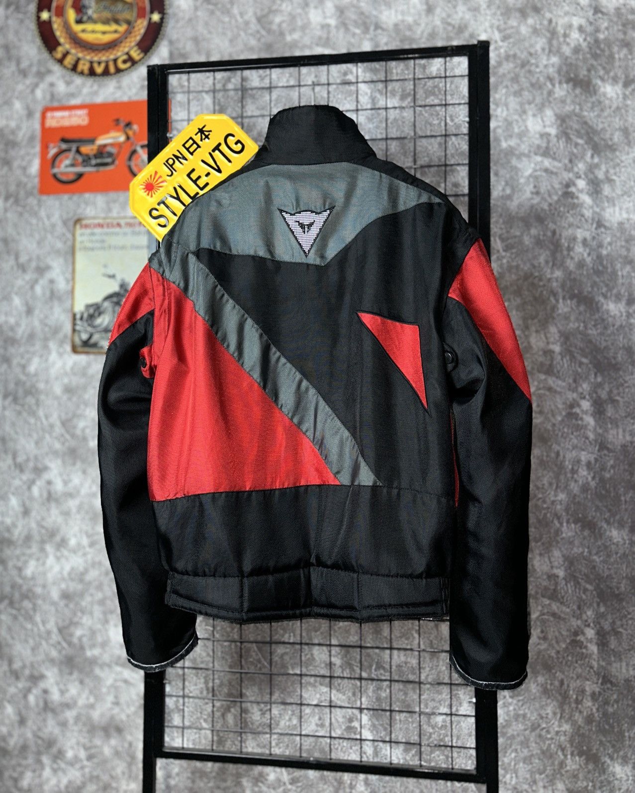 Dainese Dainese italy 90s vintage racing jacket Size US L / EU 52-54 / 3 - 13 Thumbnail