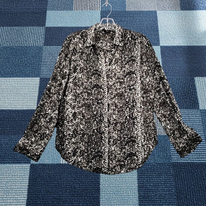 Mossimo Mossimo Womens Black Tunic Shirt XS Button-Up Long Sleeves Snakeskin Polyester Size XS / US 0-2 / IT 36-38 - 1 Thumbnail