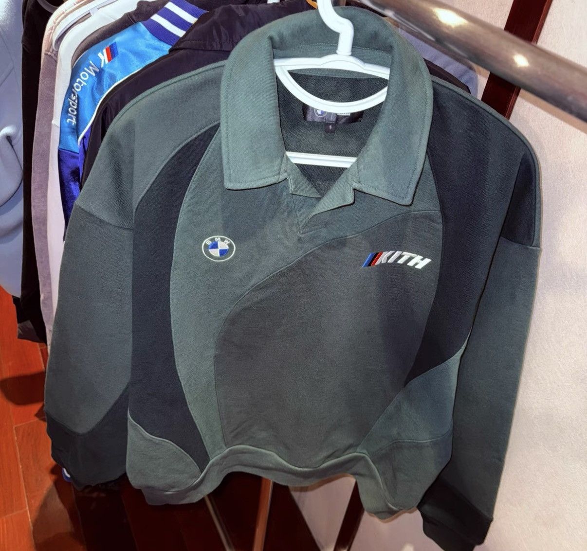 Kith KITH xBMW Black and Green Color-Block Collar Pullover Hoodie Size US S / EU 44-46 / 1 - 1 Thumbnail