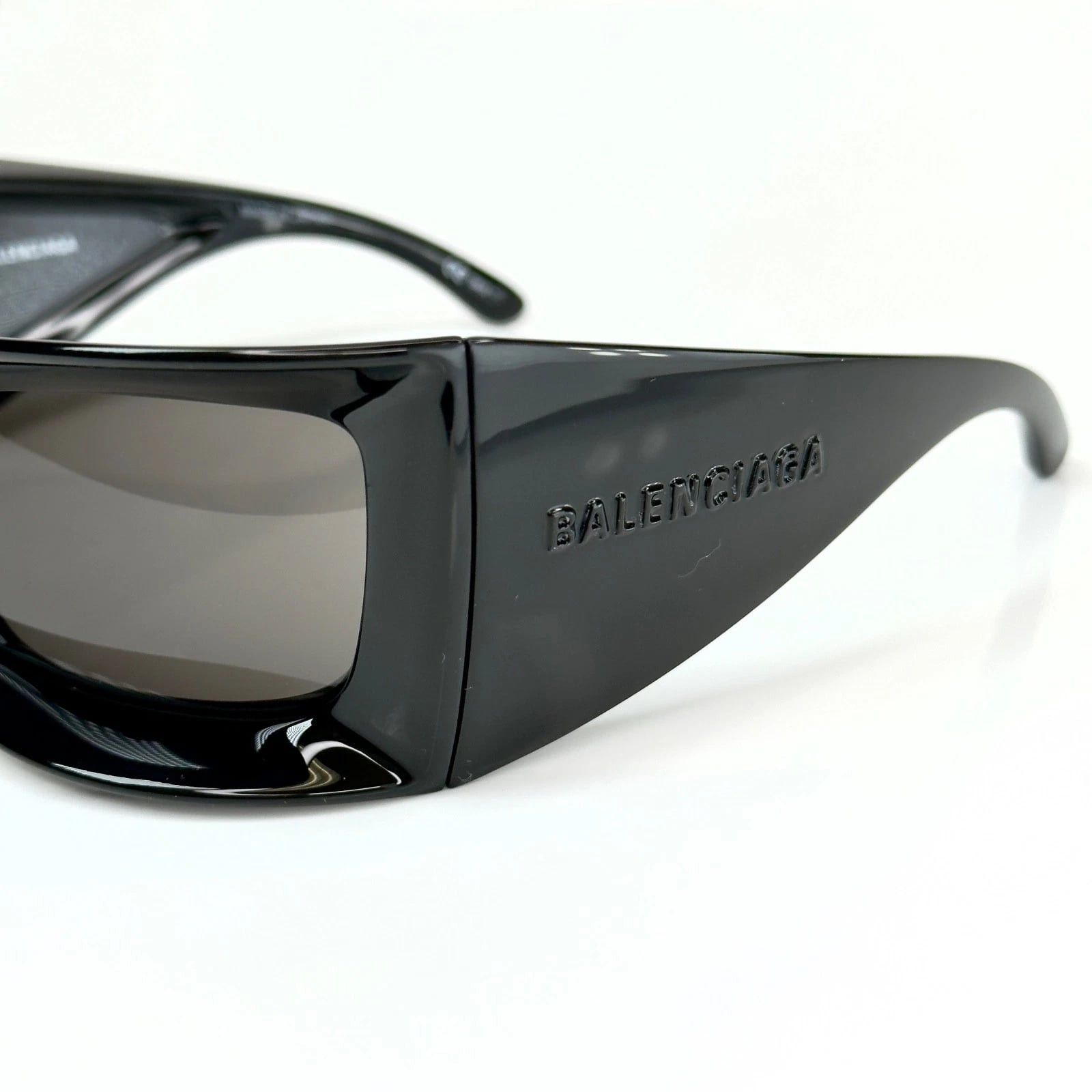 Balenciaga BALENCIAGA BB0156S 0156 EXTREME Black Sunglasses 001 Size ONE SIZE - 4 Thumbnail
