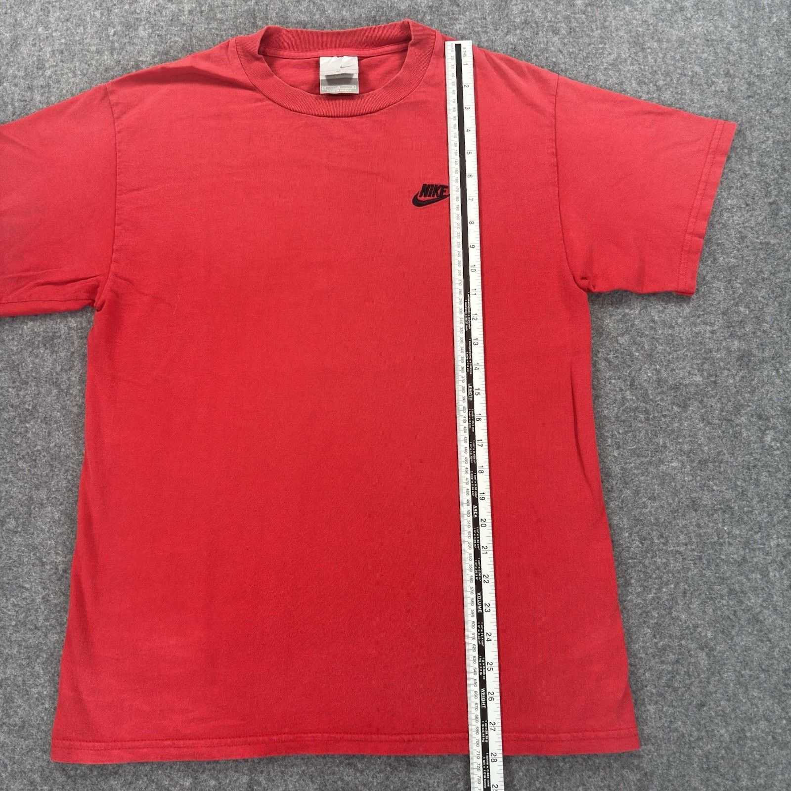 Nike Vintage Nike Embroidered Red Shirt Men's Medium Size US M / EU 48-50 / 2 - 8 Thumbnail
