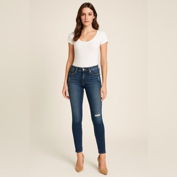 7 For All Mankind 7 For All Mankind “Aubrey” Distressed Skinny Jeans Size 27 Size 27" / US 4 / IT 40 - 1 Thumbnail