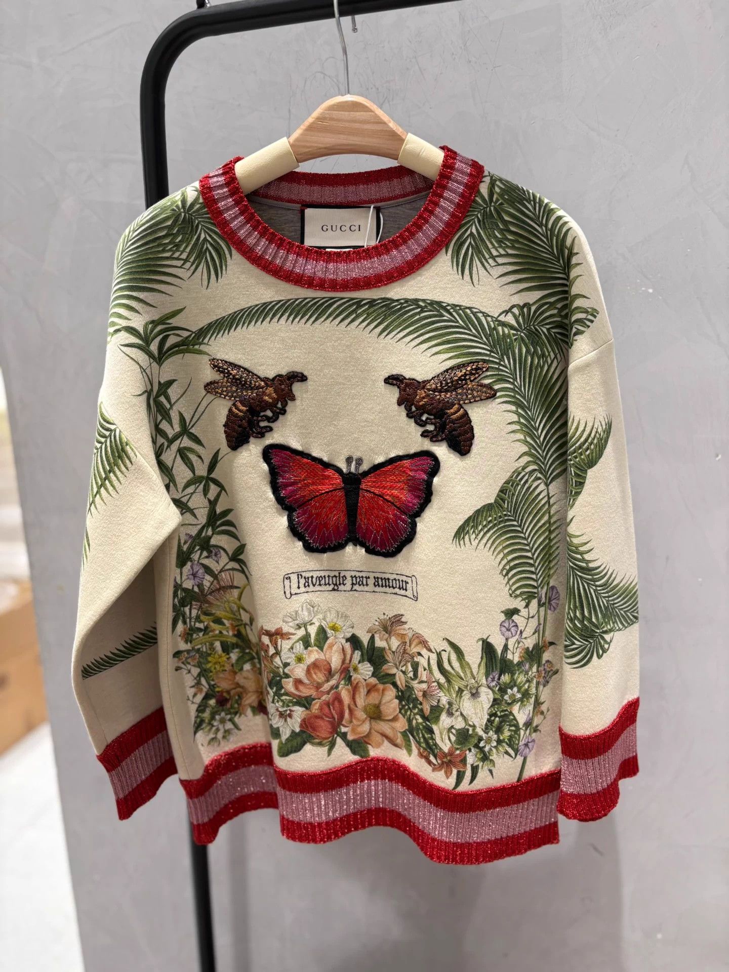 Gucci Gucci Bee Butterfly Embroidered SpaceCotton Vtg Top M Size M / US 6-8 / IT 42-44 - 1 Thumbnail