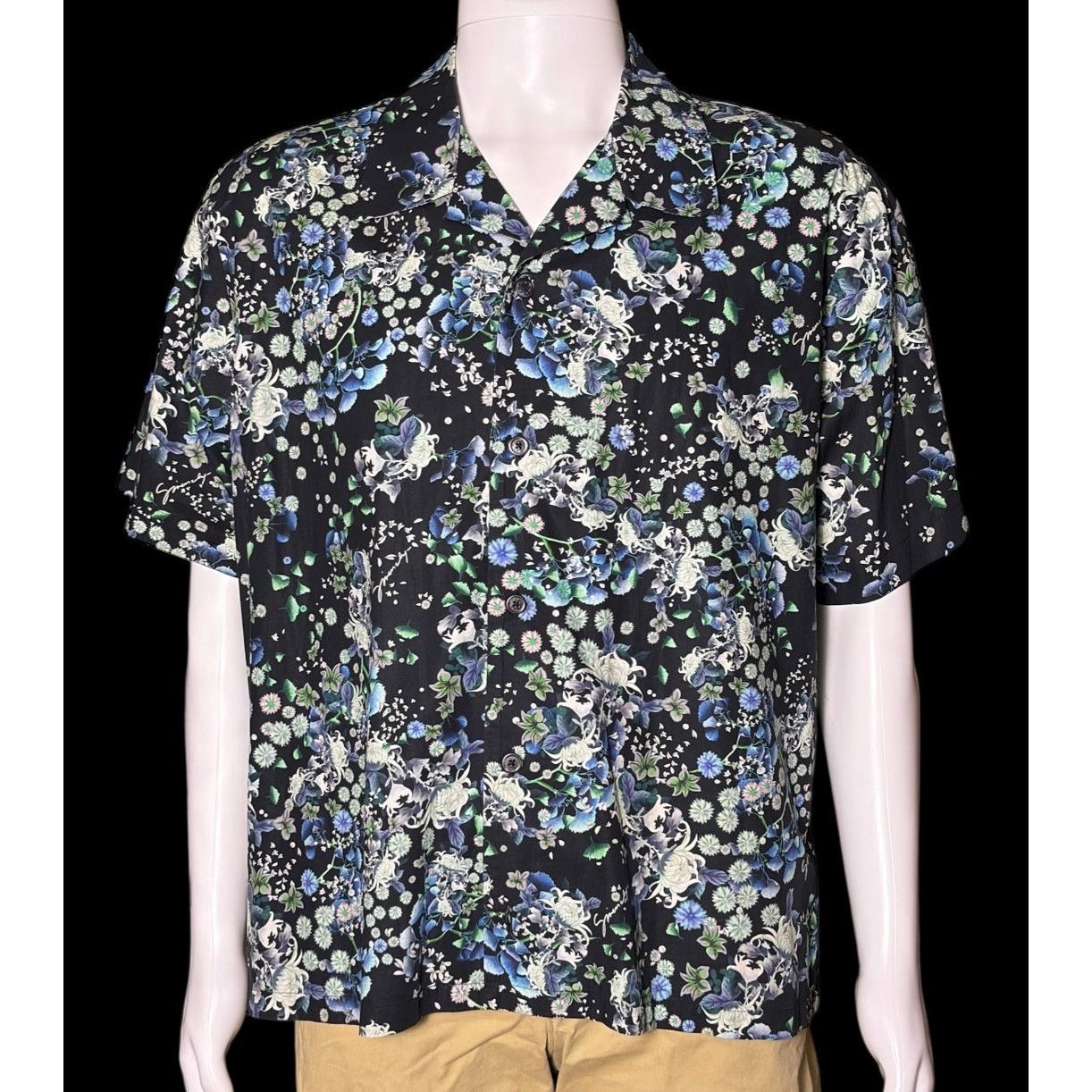 Givenchy Authentic Givenchy Camp Collar Button Down Hawaiian Shirt Size US L / EU 52-54 / 3 - 1 Thumbnail