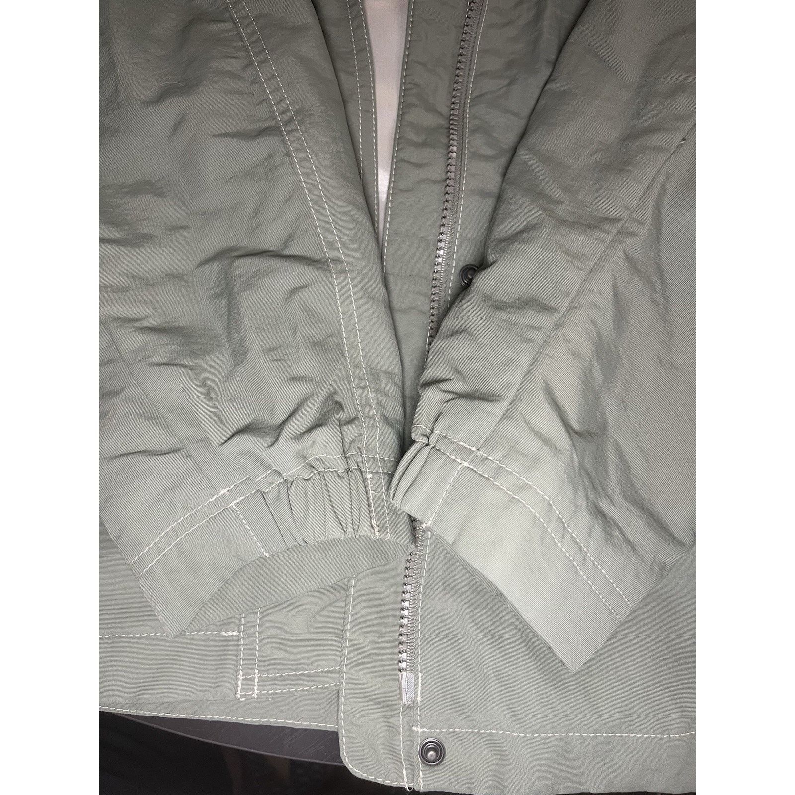 Eddie Bauer Eddie Bauer Lightweight Hooded Nylon Jacket – L Size L / US 10 / IT 46 - 13 Thumbnail
