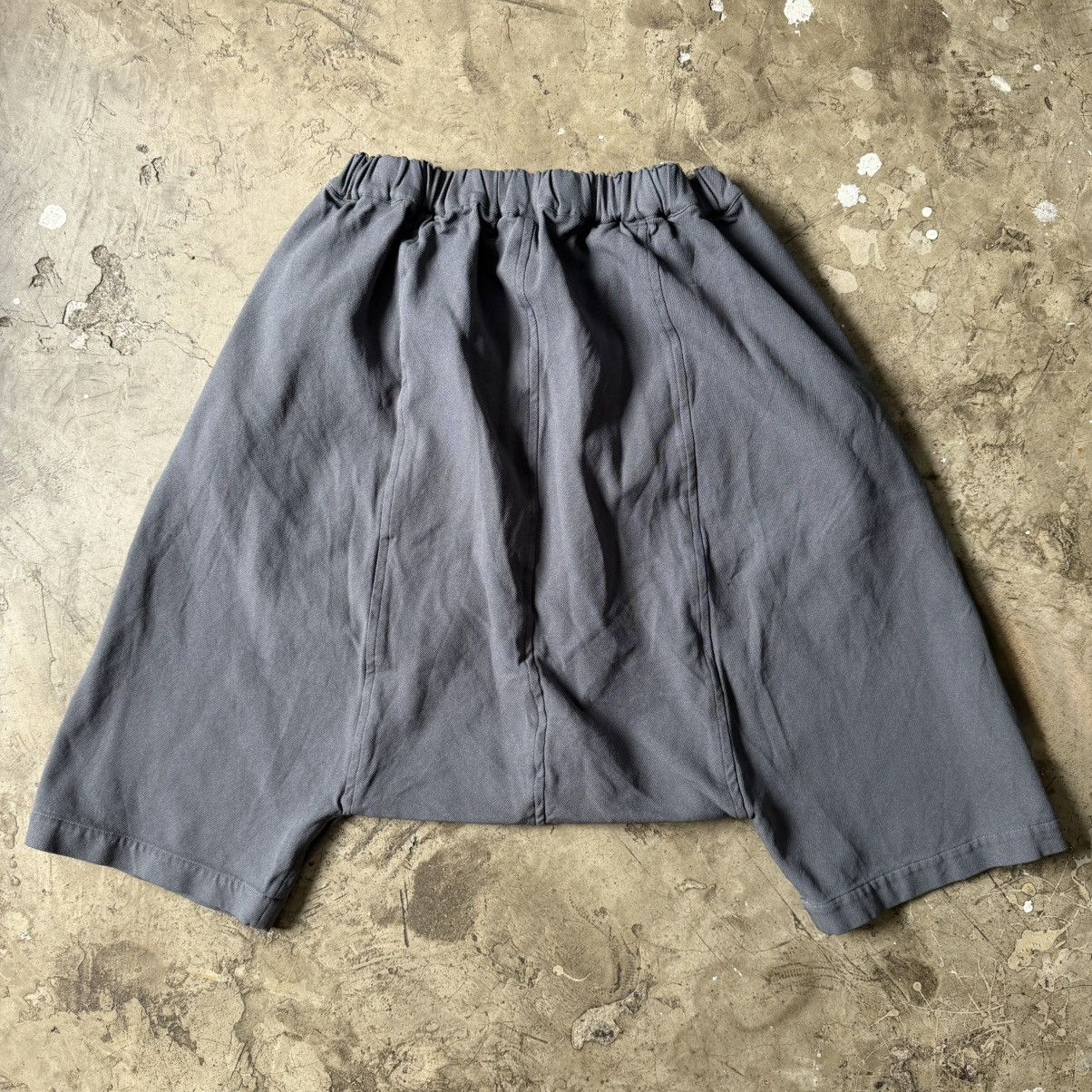 Comme des Garcons Comme Des Garcons - 2010 Drop Crotch Short Size US 29 - 2 Thumbnail
