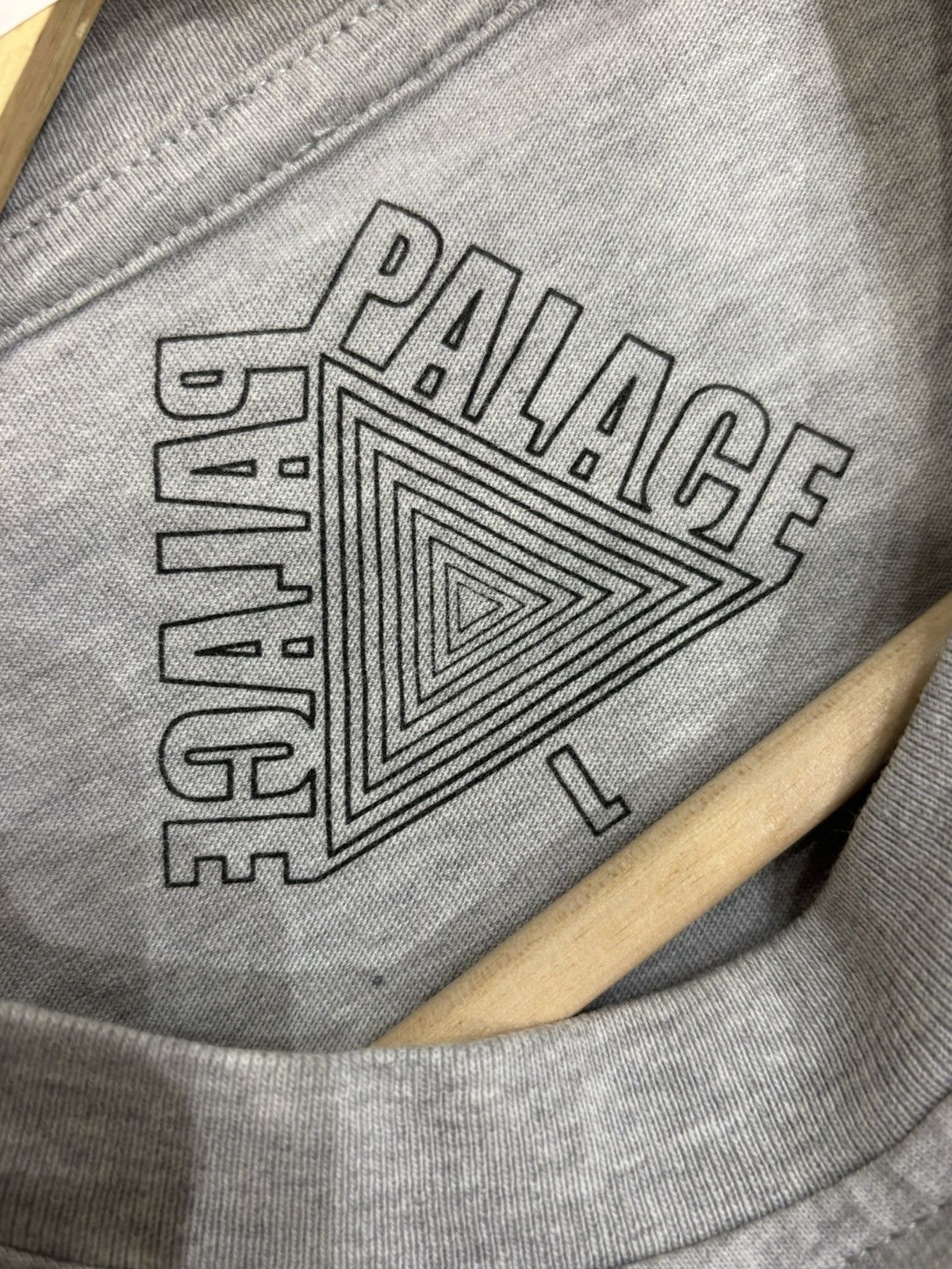 Palace Palace Basically A Tri Ferg Tee Size US L / EU 52-54 / 3 - 3 Thumbnail