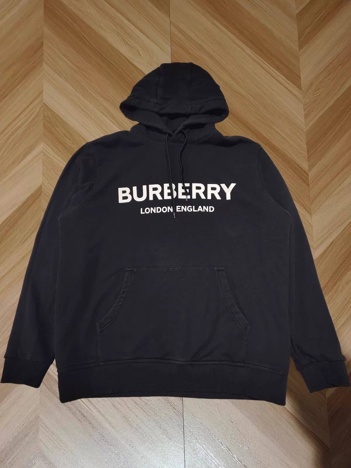 Burberry Burberry Black Logo Print Hoodie XL Size US XL / EU 56 / 4 - 1 Thumbnail