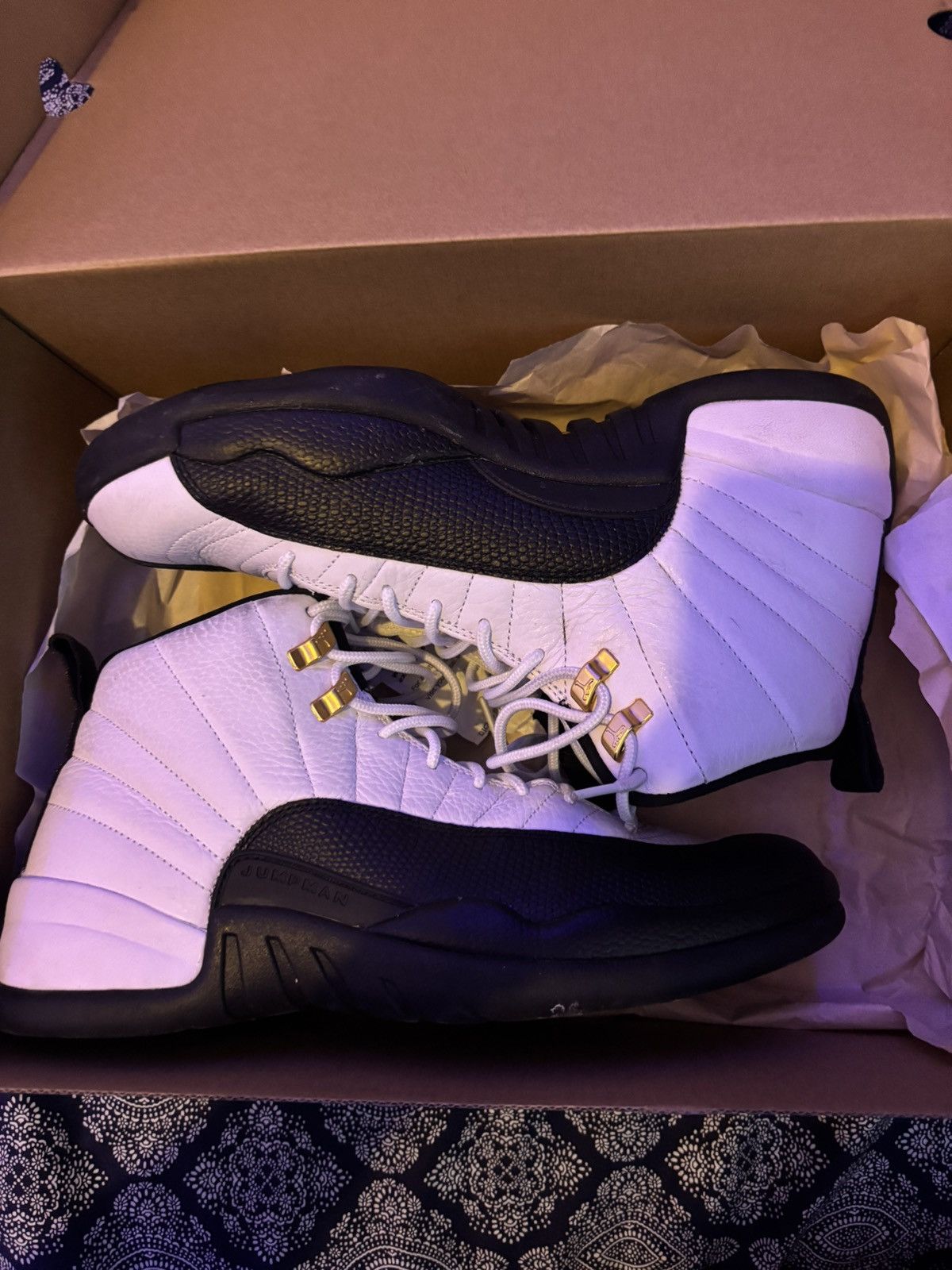 Jordan Brand Jordan 12 taxis Size US 10.5 / EU 43-44 - 4 Thumbnail