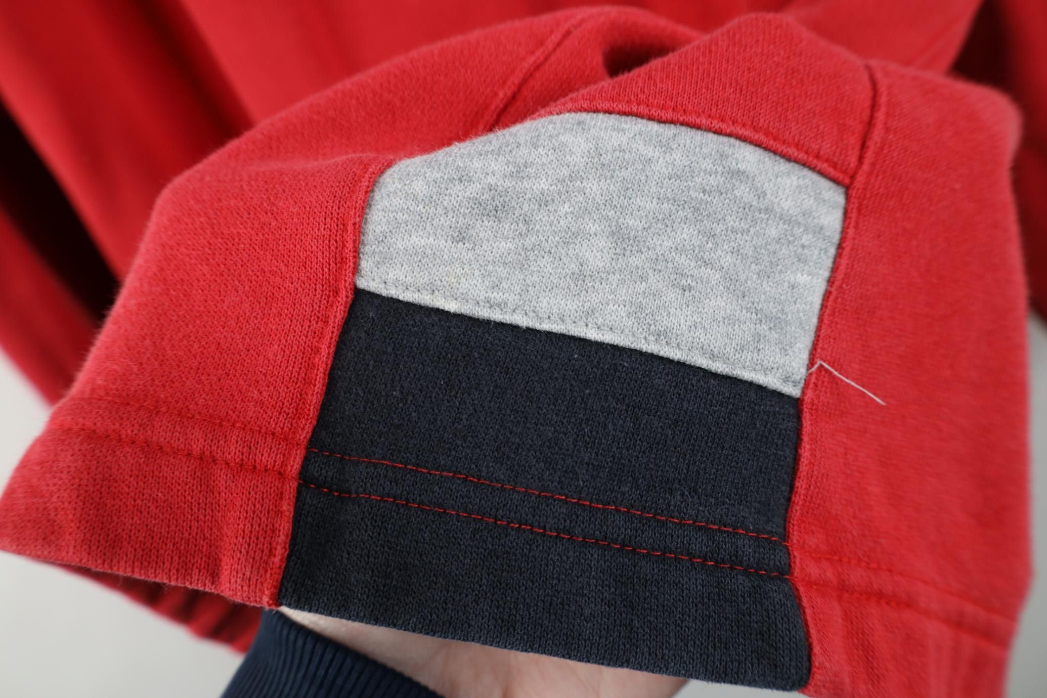 Vintage Vintage NFL Bay Buccaneers Football Hoodie Sweatshirt Red Size US XL / EU 56 / 4 - 8 Thumbnail