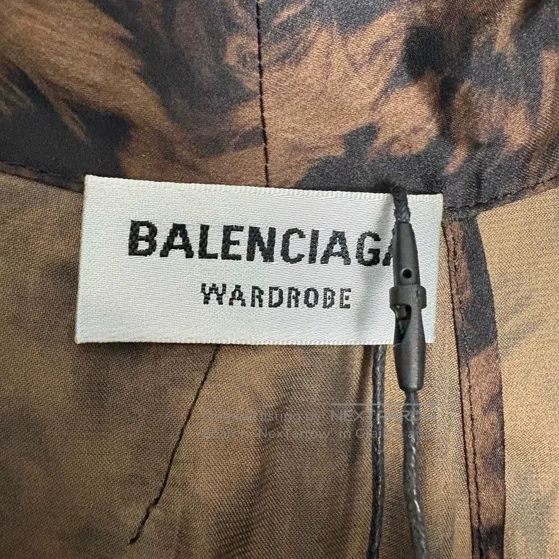 Balenciaga Balenciaga Long Sleeve Shirt, Animal Print Butterfly Bow L Size XXS / US 00 / IT 34 - 3 Thumbnail