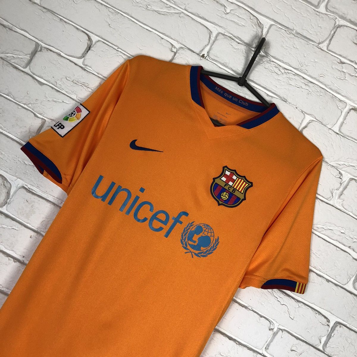 Nike Barcelona Nike 2006 2008 away jersey vintage Size US S / EU 44-46 / 1 - 2 Thumbnail