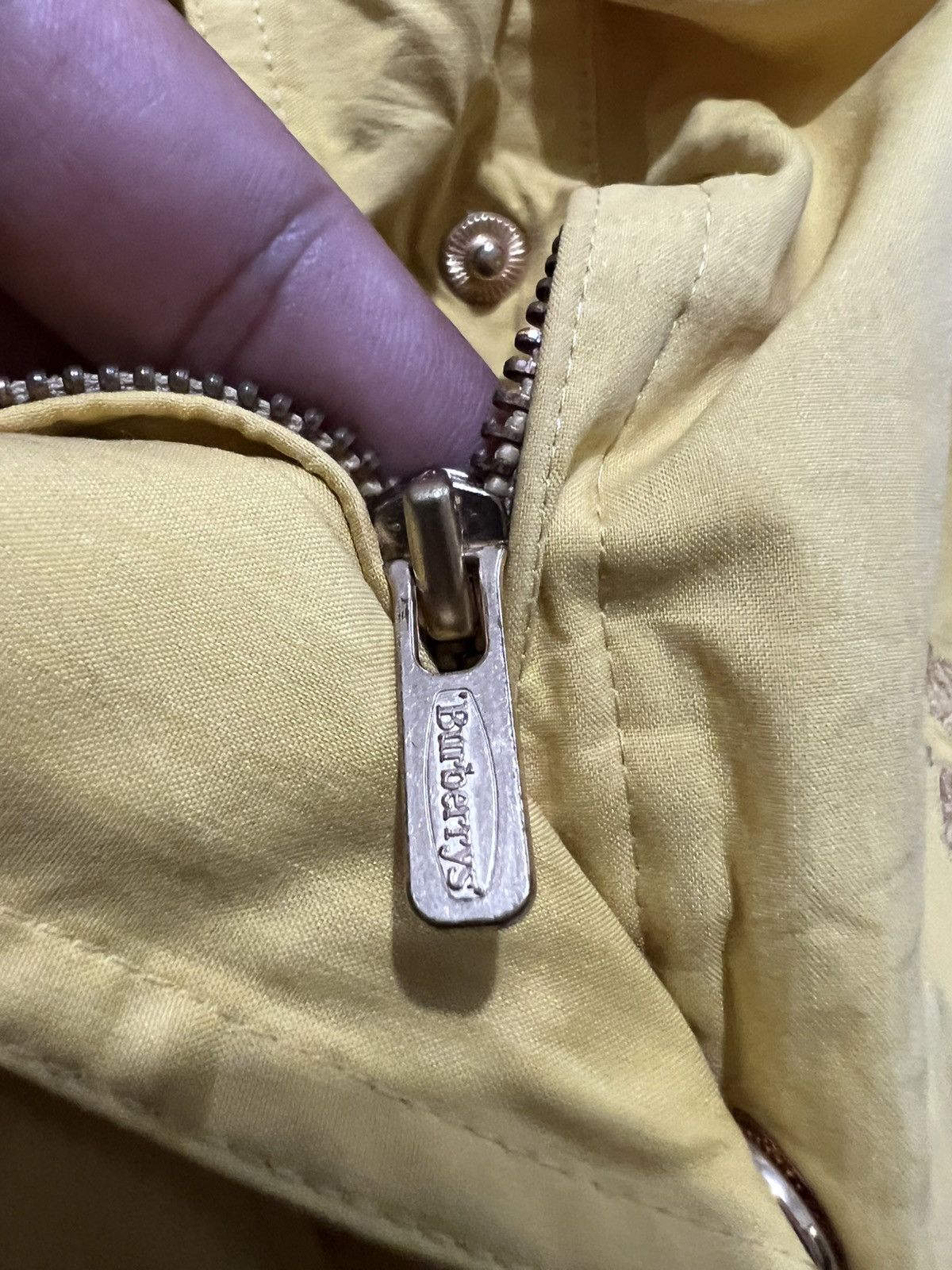 Burberry × Burberry Prorsum × Vintage Vintage 90s Burberrys Lightweight Coat Yellow Size US M / EU 48-50 / 2 - 7 Thumbnail