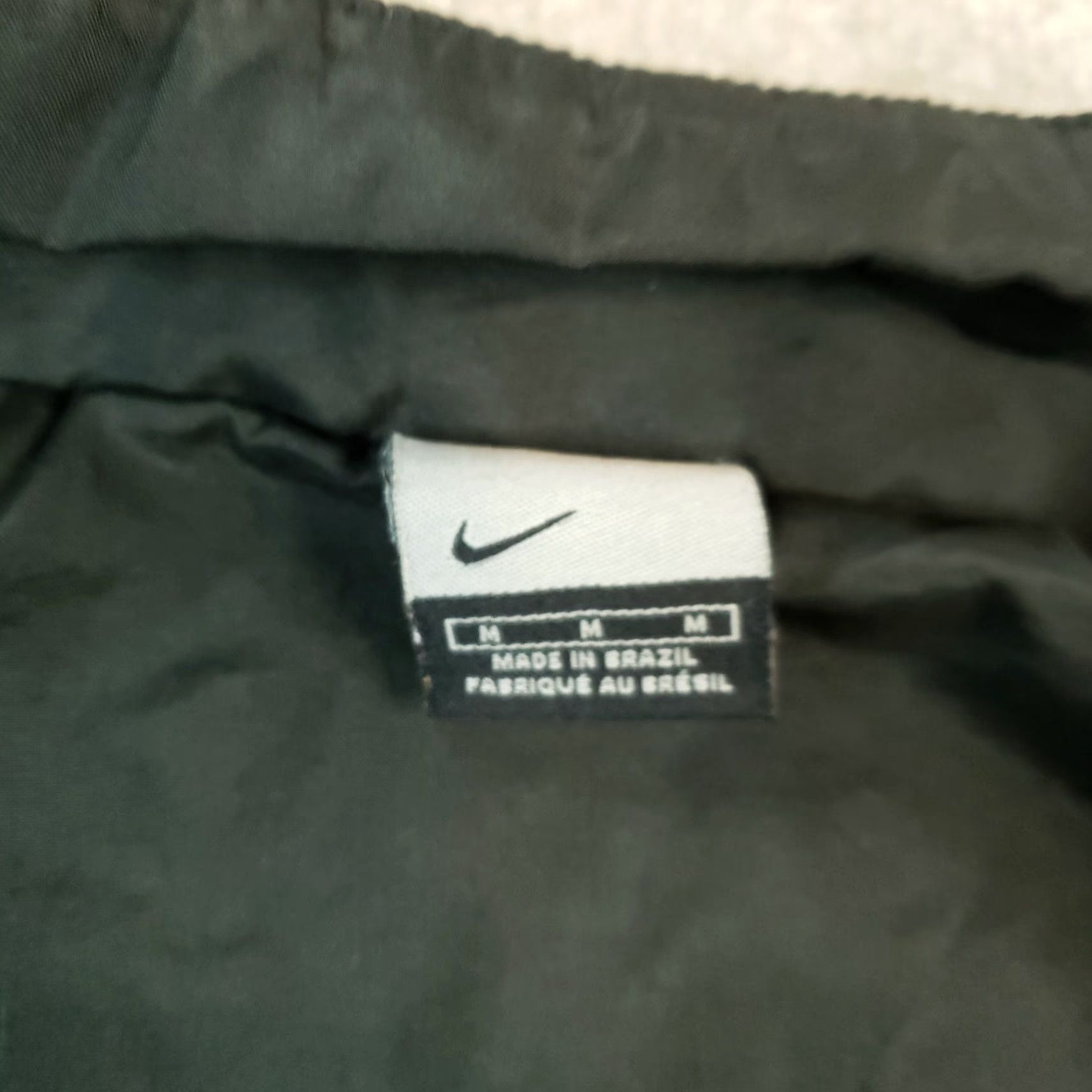 Nike VINTAGE Nike Windbreaker Jacket Womens Medium Black Lightweight Size M / US 6-8 / IT 42-44 - 7 Thumbnail