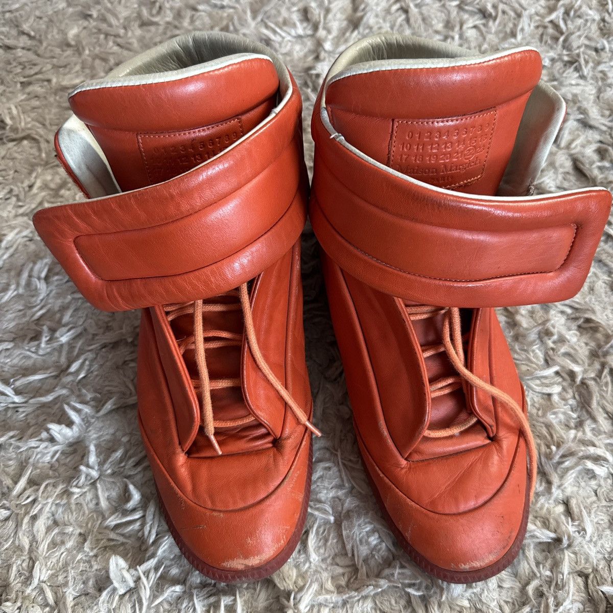 100% Authentic Orange maison margiela futures size 44 (11)