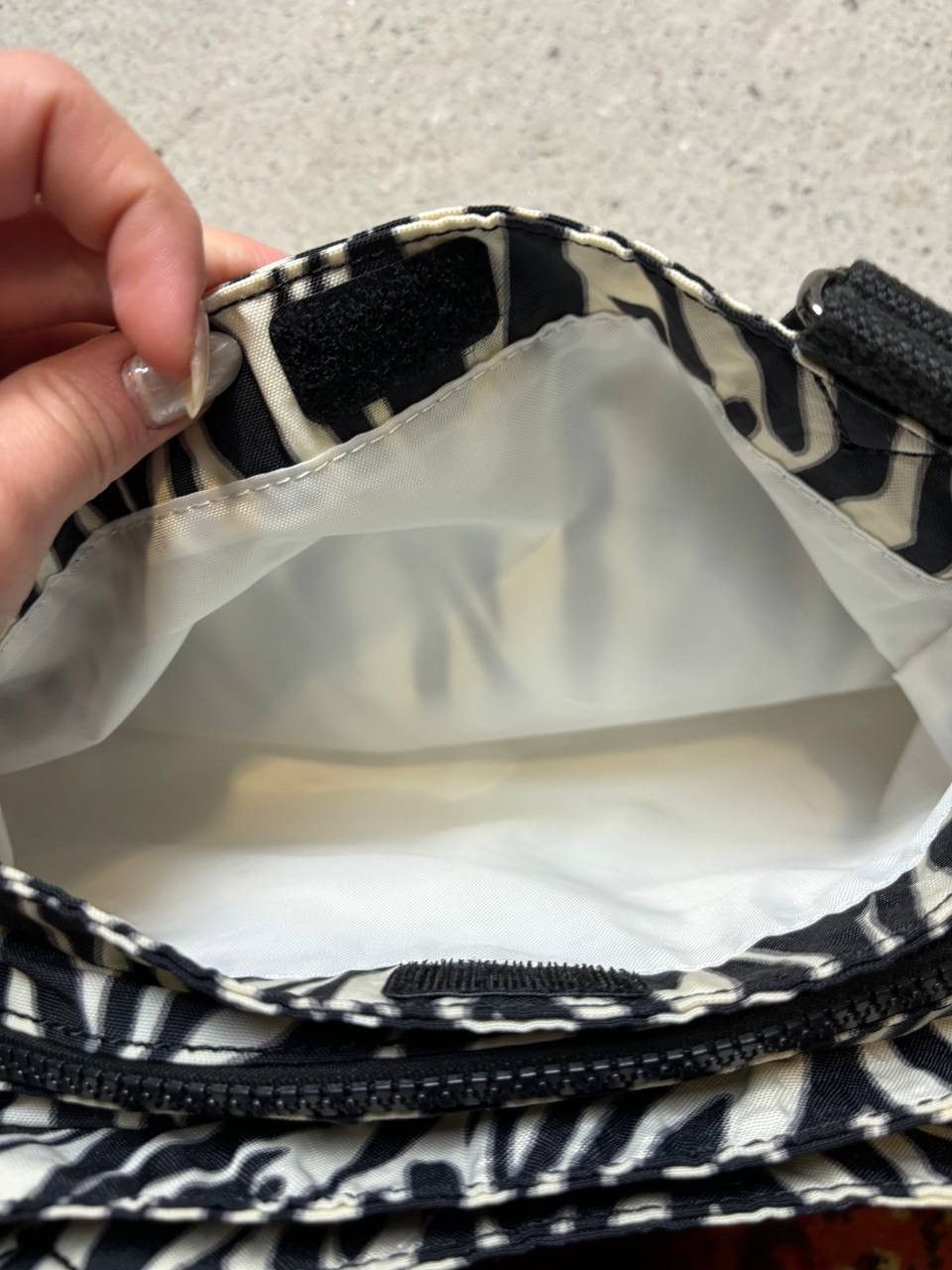 Japanese Brand × Vintage Vintage Y2K Kipling Monkey Toy Japanese Zebra Print Bag Size ONE SIZE - 6 Thumbnail