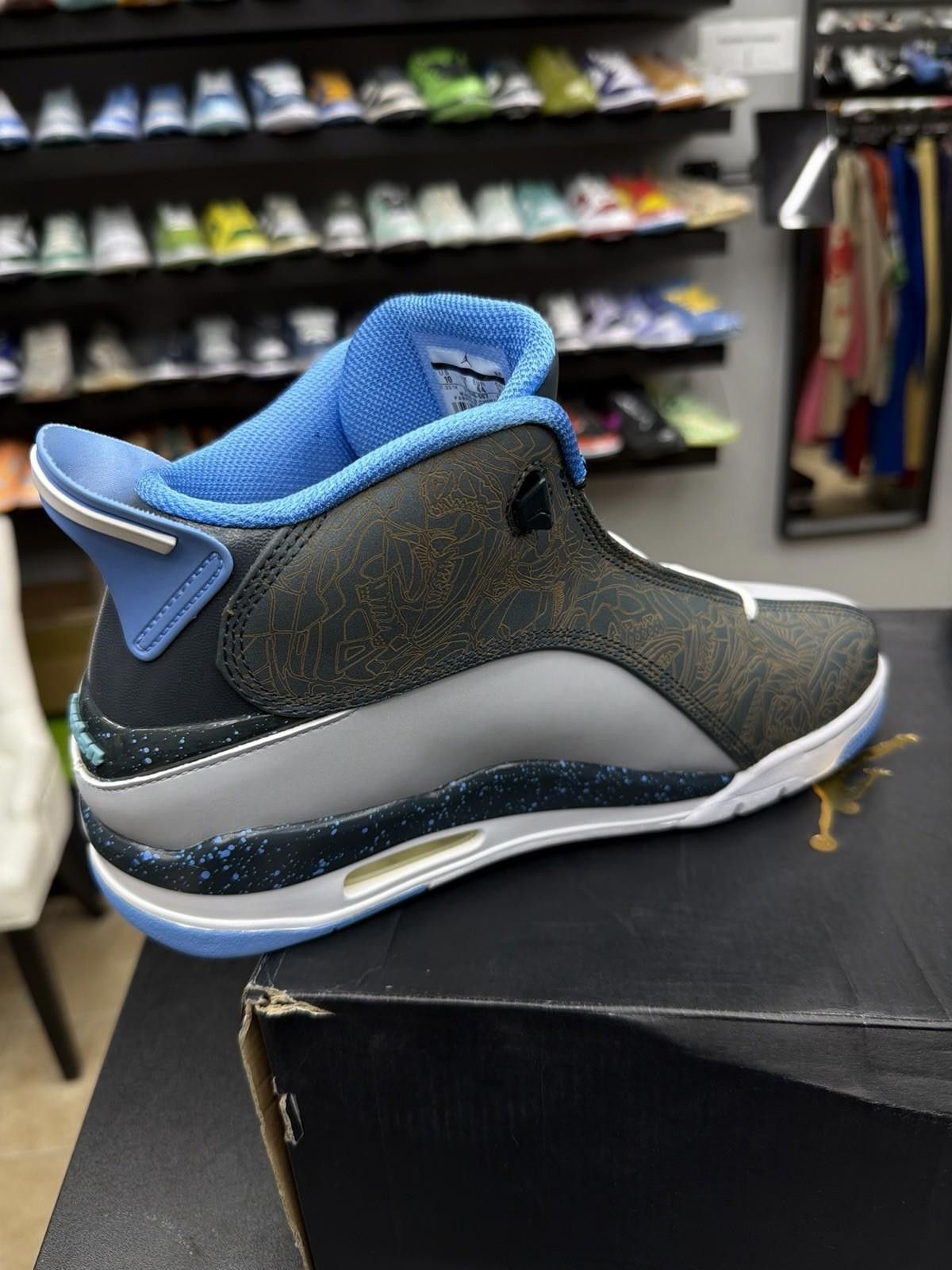 Jordan Brand Size 10 - Air Jordan Dub Zero ‘Wolf Grey’ Brand New Size US 10 / EU 43 - 2 Thumbnail