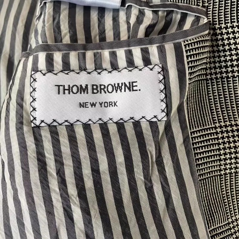 Thom Browne Thom browne Thousand-bird grid four-bar baseball uniform ja Size US L / EU 52-54 / 3 - 3 Thumbnail