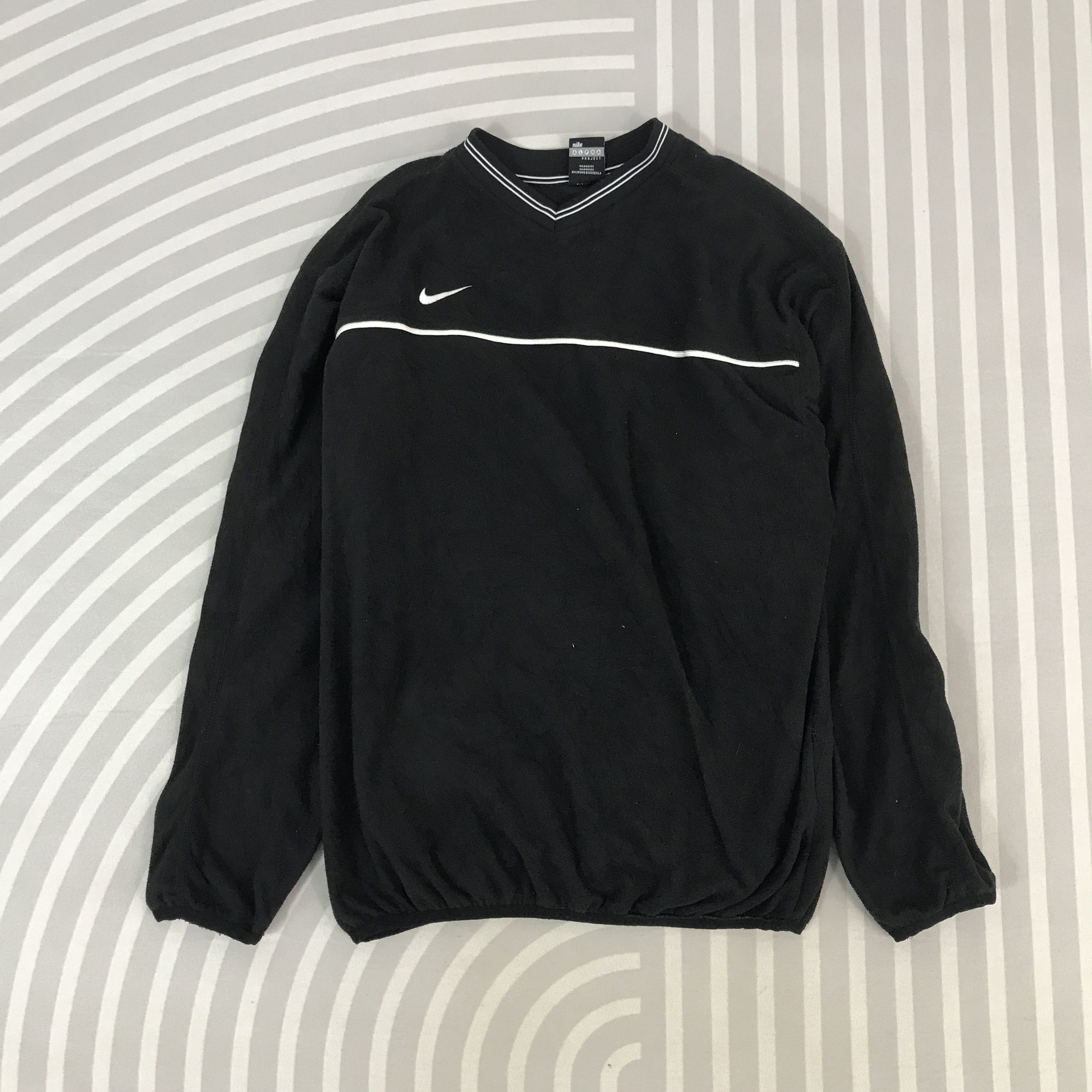 Nike Vintage Nike Team Fleece V-Neck Sweatshirt Size US L / EU 52-54 / 3 - 1 Thumbnail
