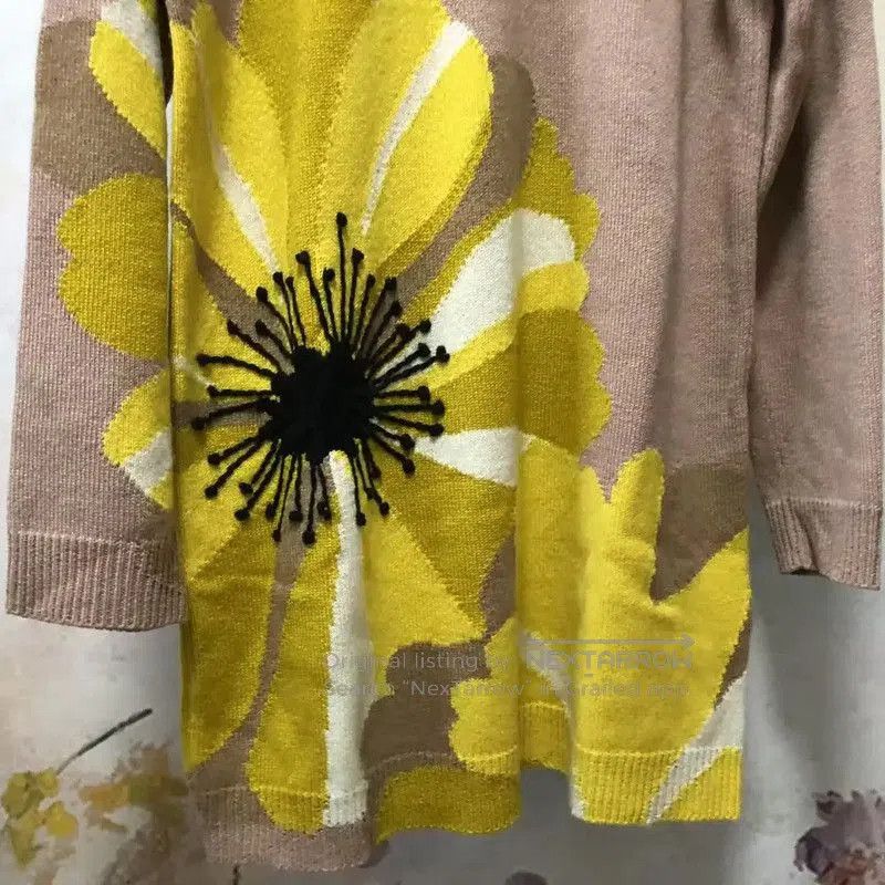 Valentino Valentino Oversized Floral Knit Sweater in Mauve . Size S / US 4 / IT 40 - 2 Thumbnail