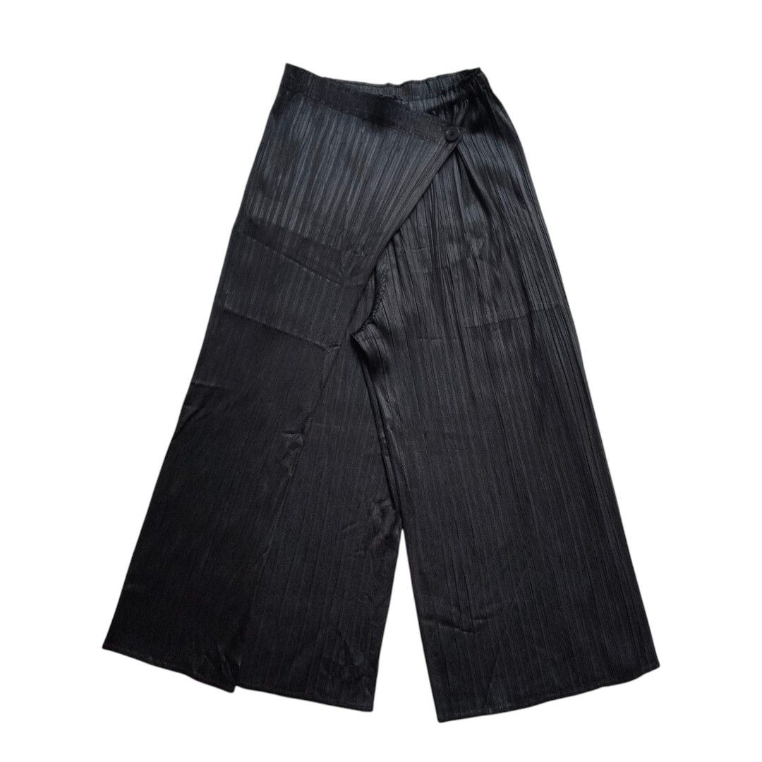 Pleats Please Issey Miyake Pleats please issey miyake asymmetrical wrap pants Size US 30 / EU 46 - 2 Thumbnail