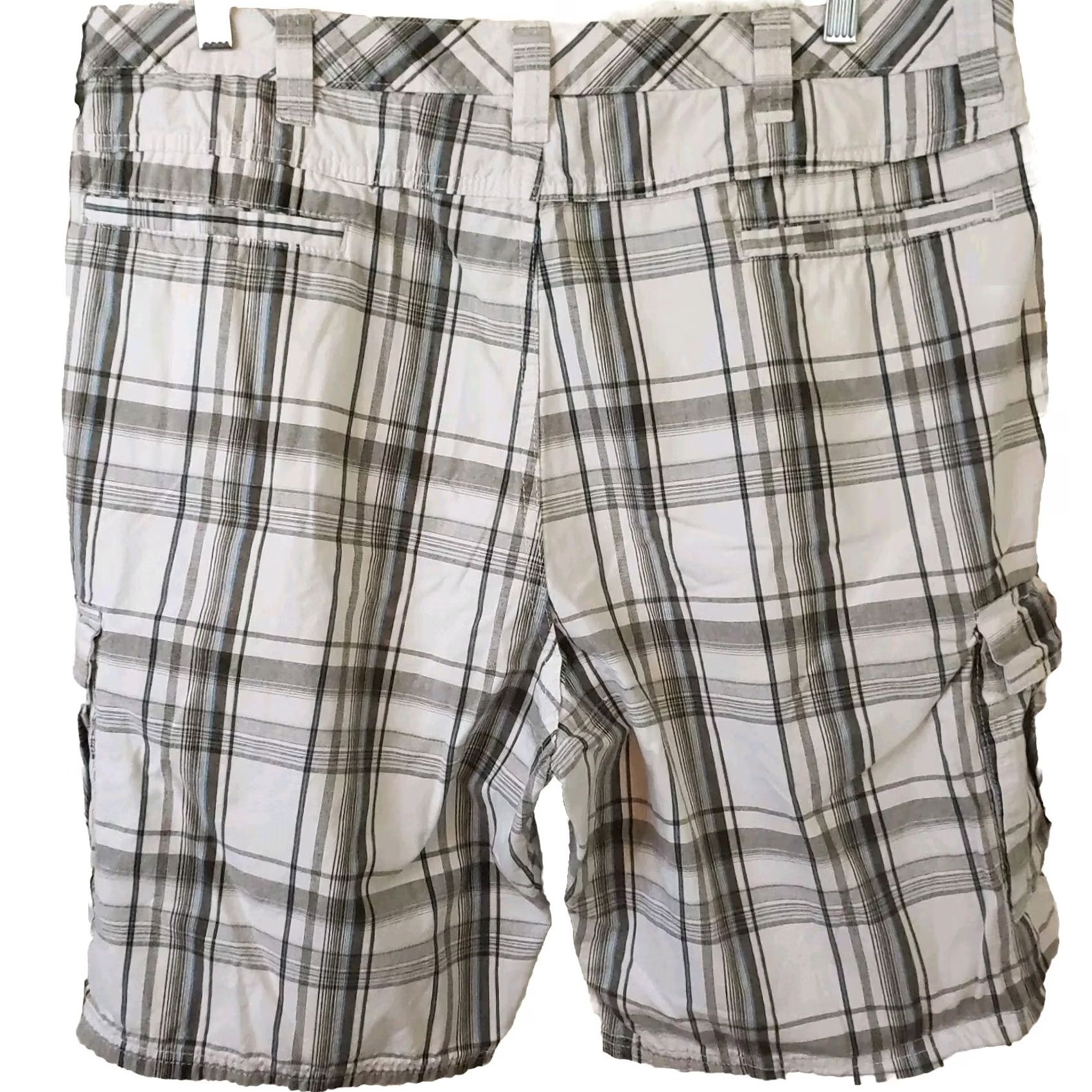 Wrangler Wrangler Cargo Shorts Men's 38x10 Khaki Blue Wht. Plaid Flat Front Cargo Pockets Casual, Travel, Regular Mens Size US 38 / EU 54 - 5 Thumbnail