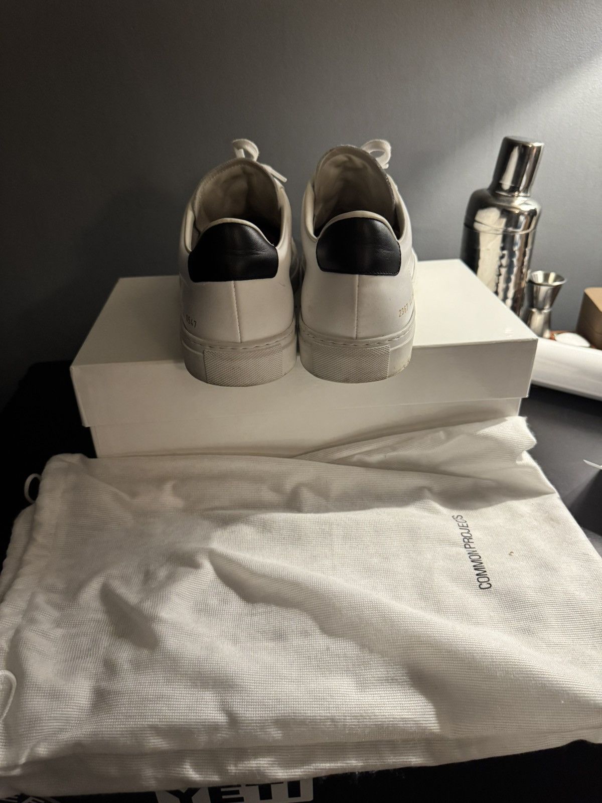 Common Projects Common project retro low white black Size US 11 / EU 44 - 2 Thumbnail