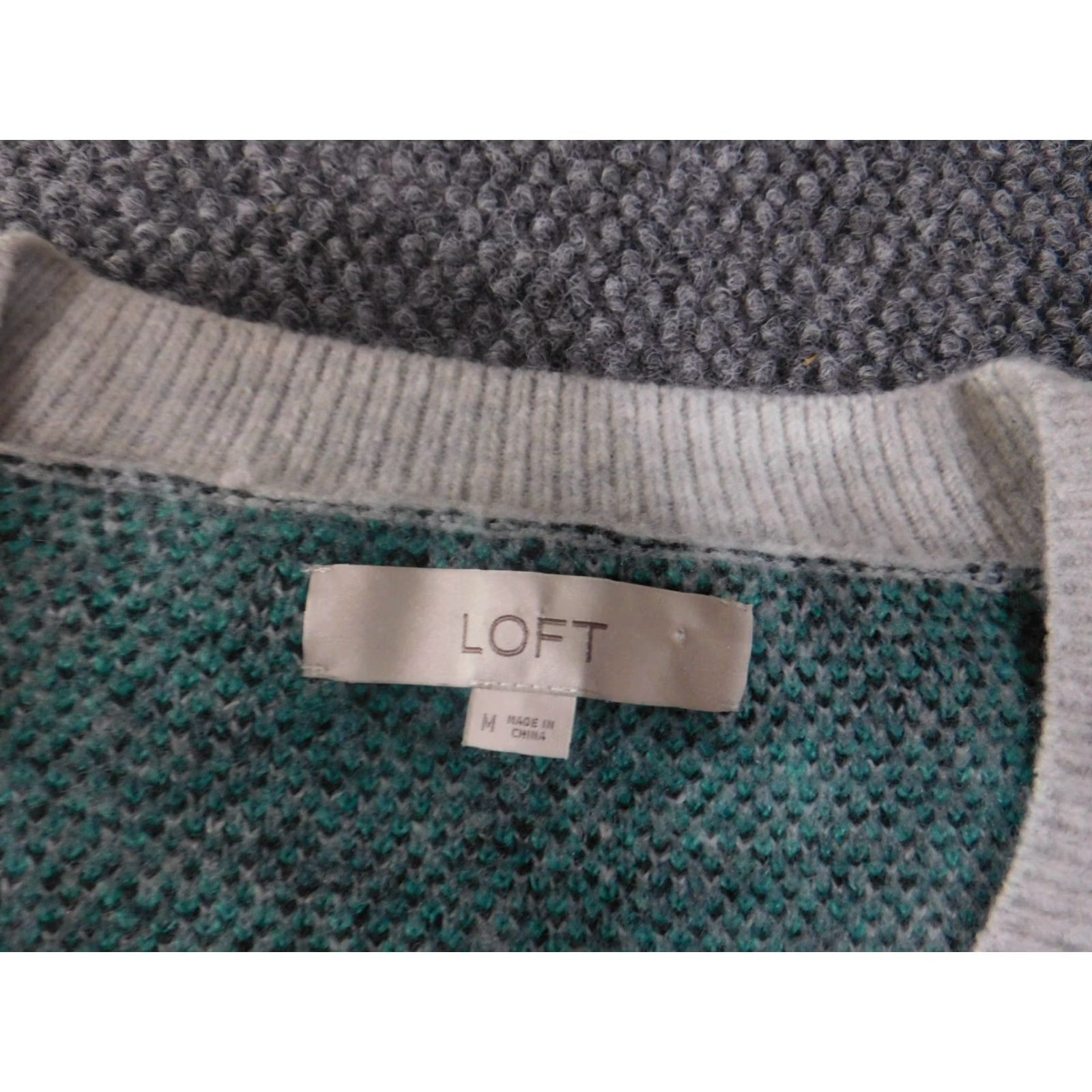 Loft LOFT Sweater Pullover Knit Geometric V-Neck Wool Acrylic Womens M Green Size M / US 6-8 / IT 42-44 - 4 Thumbnail