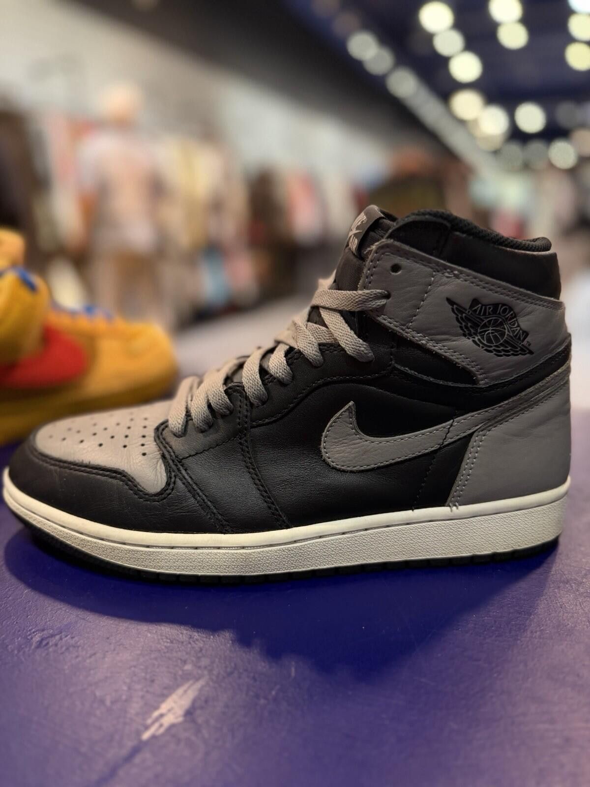 Jordan Brand Nike Air Jordan 1 Retro High OG Shadow (2018) Mens 8.5 Size US 8.5 / EU 41-42 - 9 Thumbnail