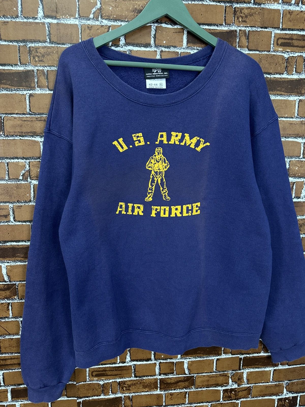 Alpha Industries Vtg Alpha Industries US Army Airforce Faded Sweatshirt Z400 Size US XL / EU 56 / 4 - 4 Thumbnail