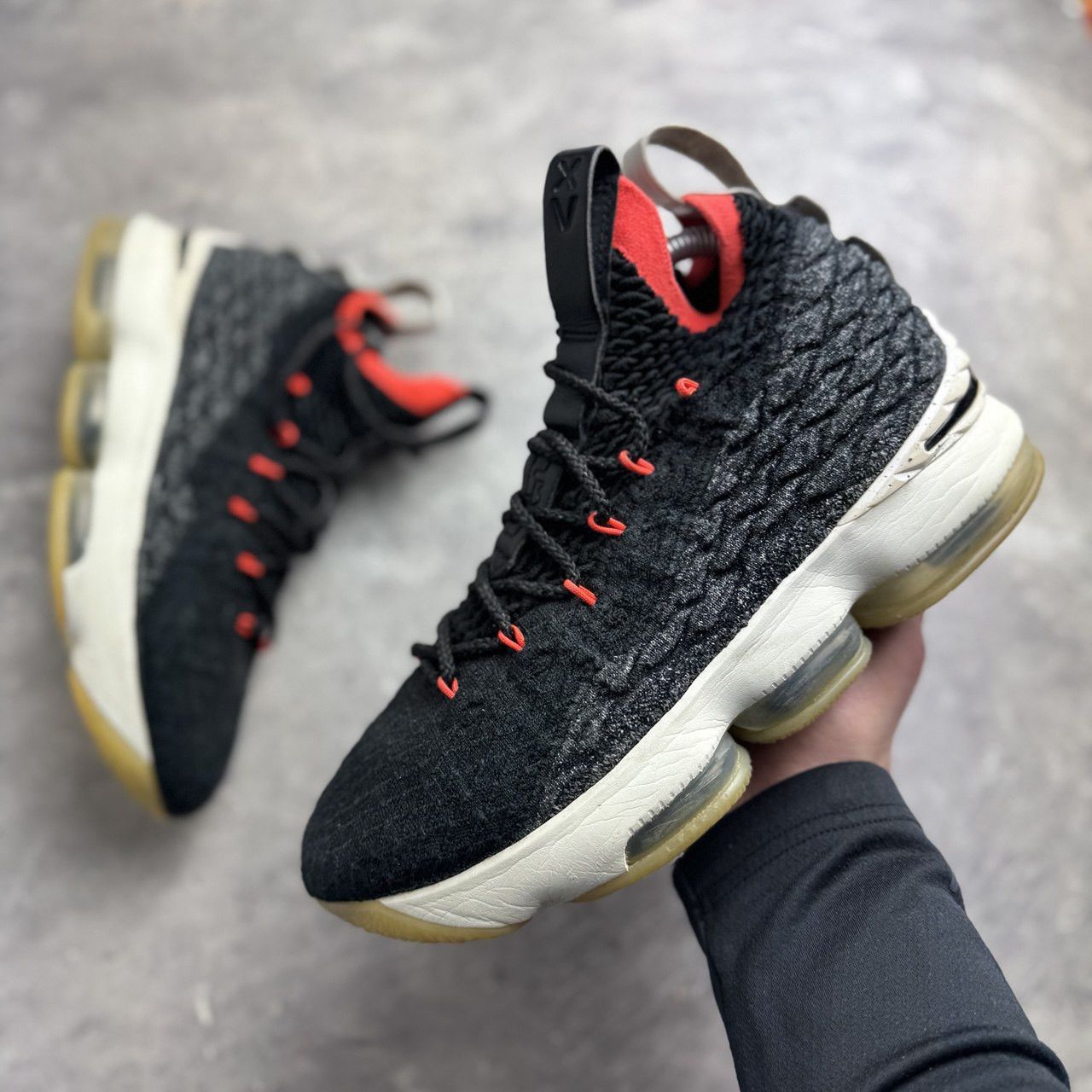 Nike Nike LeBron 15 Size US 7 / EU 40 - 1 Thumbnail