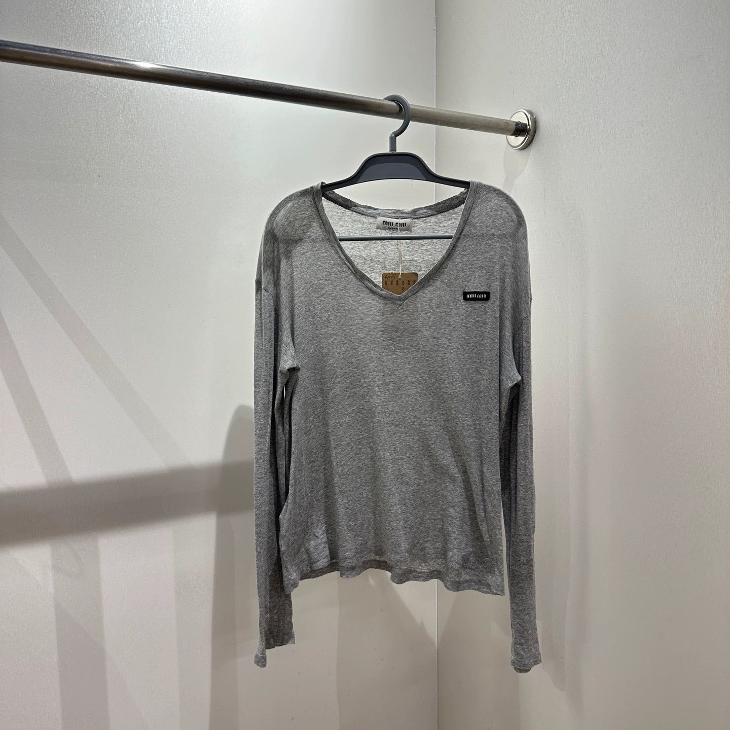 Miu Miu MIU MIU apr707 Logo V-Neck Long Sleeve Cotton T-Shirt S Size S / US 4 / IT 40 - 1 Thumbnail