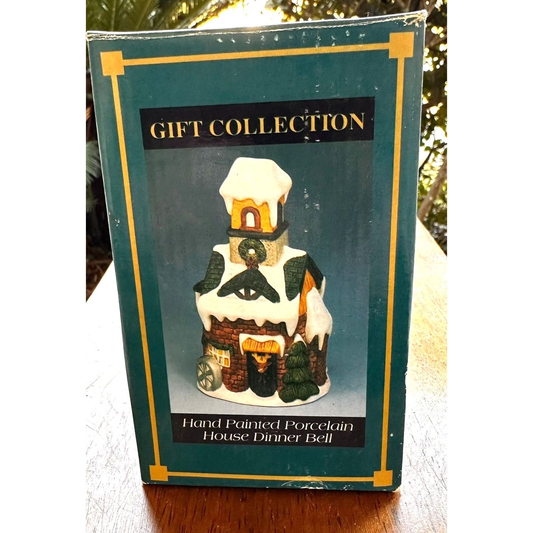 Vintage Vintage Gift Collection Hand Painted Porcelain House Dinner Size ONE SIZE - 2 Thumbnail