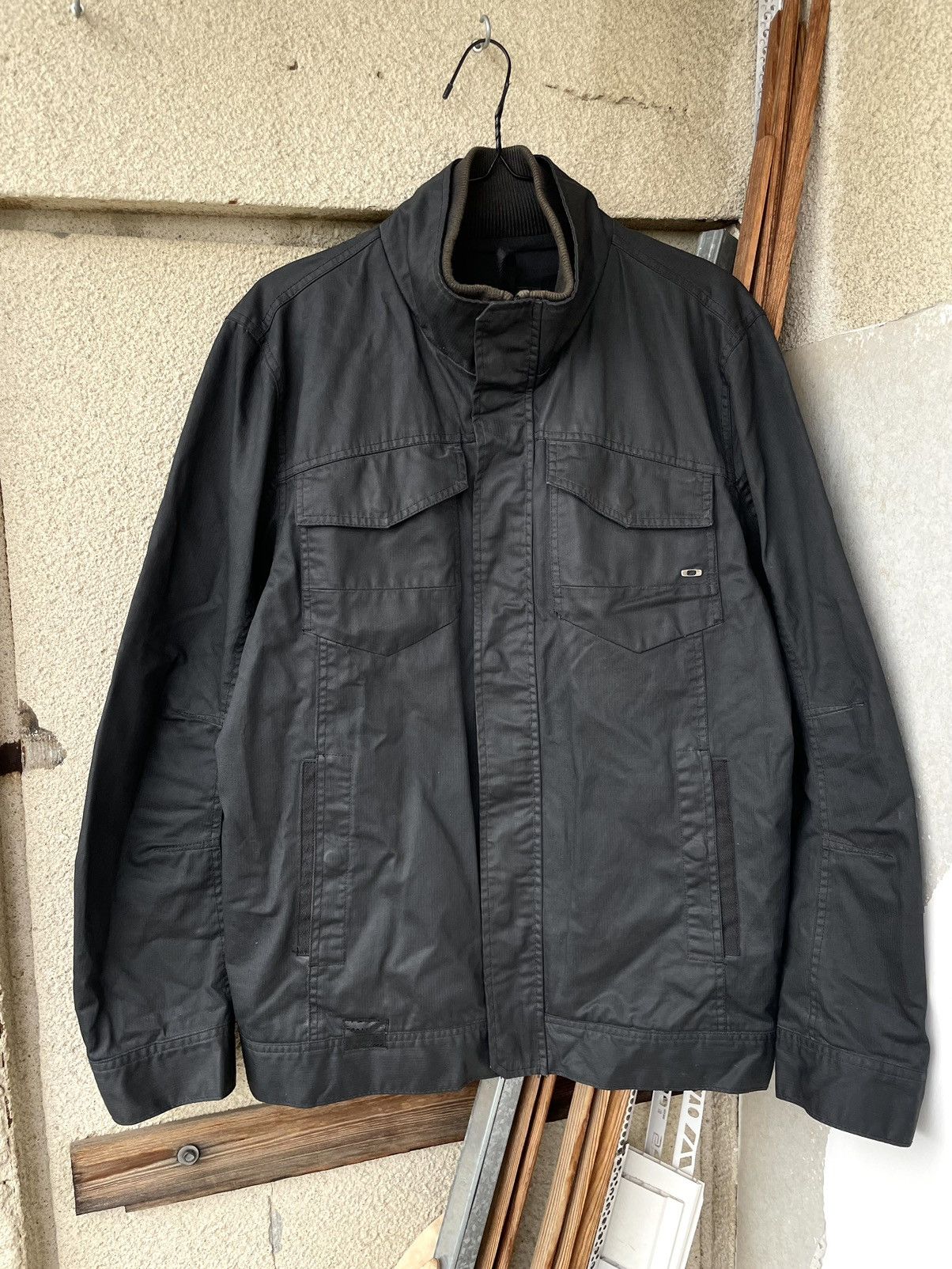 Oakley Vintage Y2K Oakley Metal Logo Avant Garde Military Jacket Size US L / EU 52-54 / 3 - 13 Thumbnail