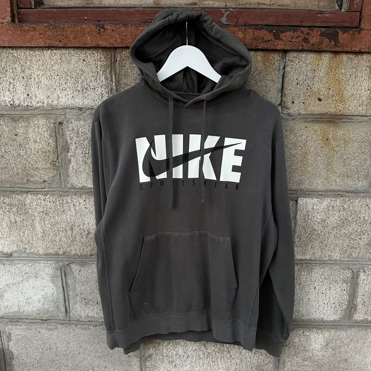 Nike Vintage Nike Hoodie Big Logo Size M Y2K 00s USA Grunge Hype Size US M / EU 48-50 / 2 - 1 Thumbnail