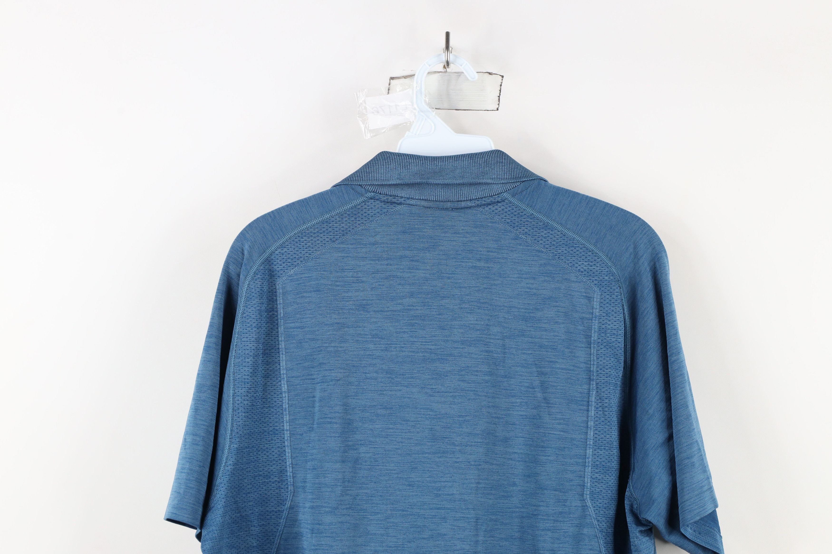 Lululemon Lululemon Metal Vent Tech Collared Golf Polo Shirt Blue Size US L / EU 52-54 / 3 - 12 Thumbnail
