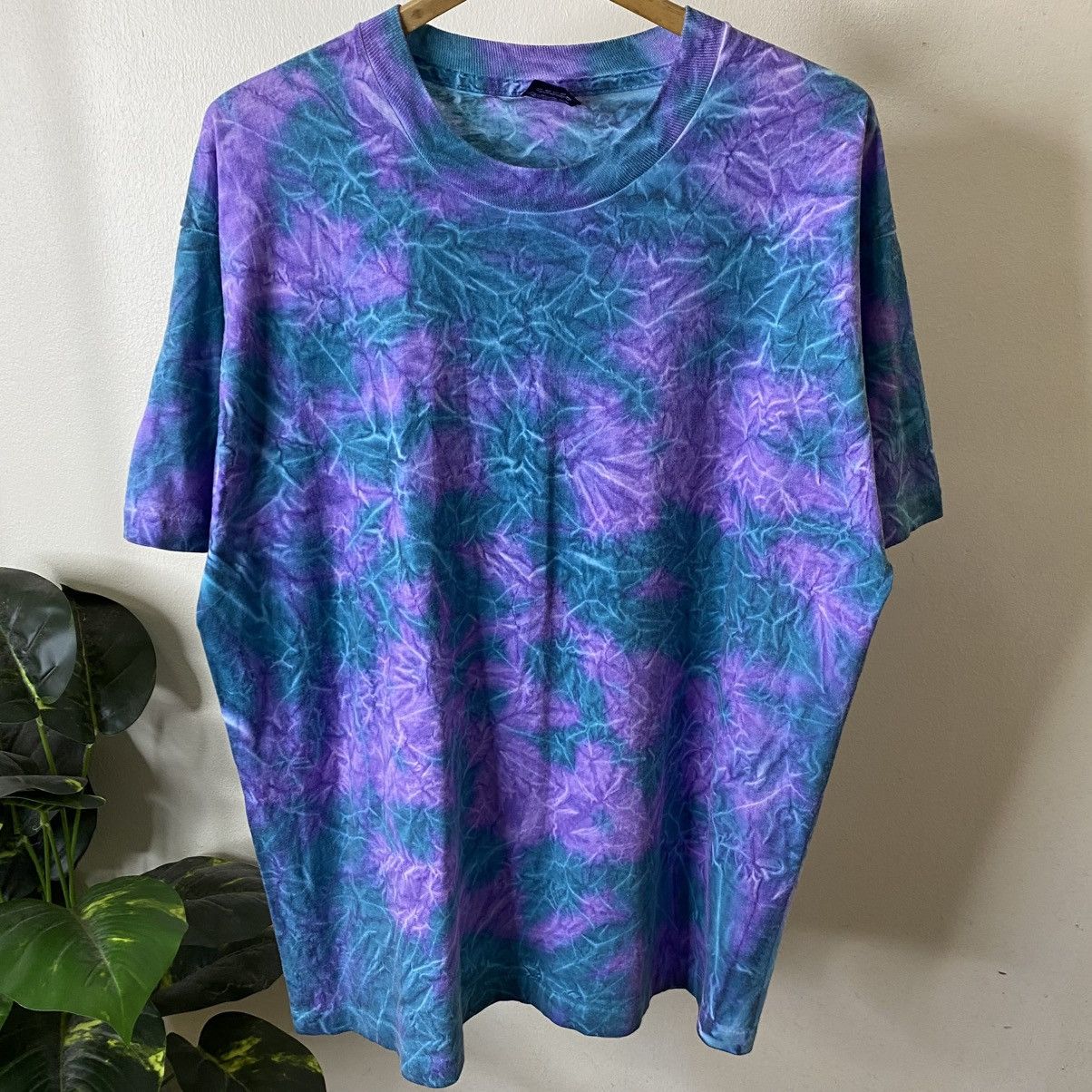 Vintage Vintage 1980s Tie Dye Crazy Design Liquid Blue Style T Shirt Size US XL / EU 56 / 4 - 2 Thumbnail